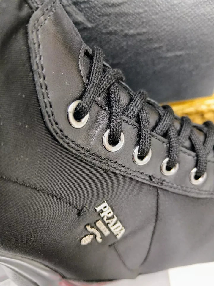 Prada – Stivaletti Sneakers Nappa e Gabardine Tech Nere Full Set