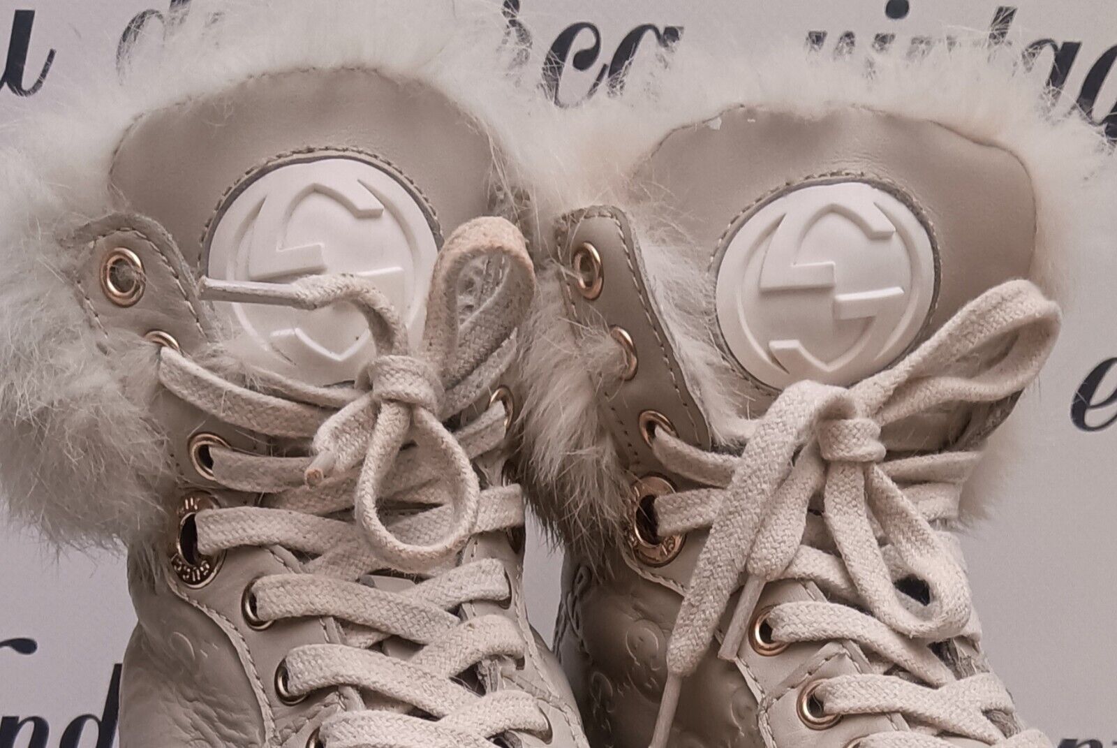 Gucci – Sneakers "Coda" Alte Pelle Guccissima Bordi in Pelliccia