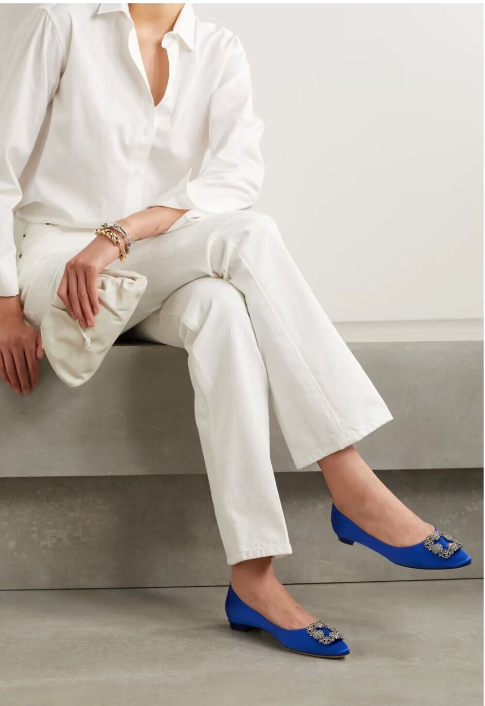 Manolo Blahnik – Ballerine Hangisi in Raso di Seta Blu Royal