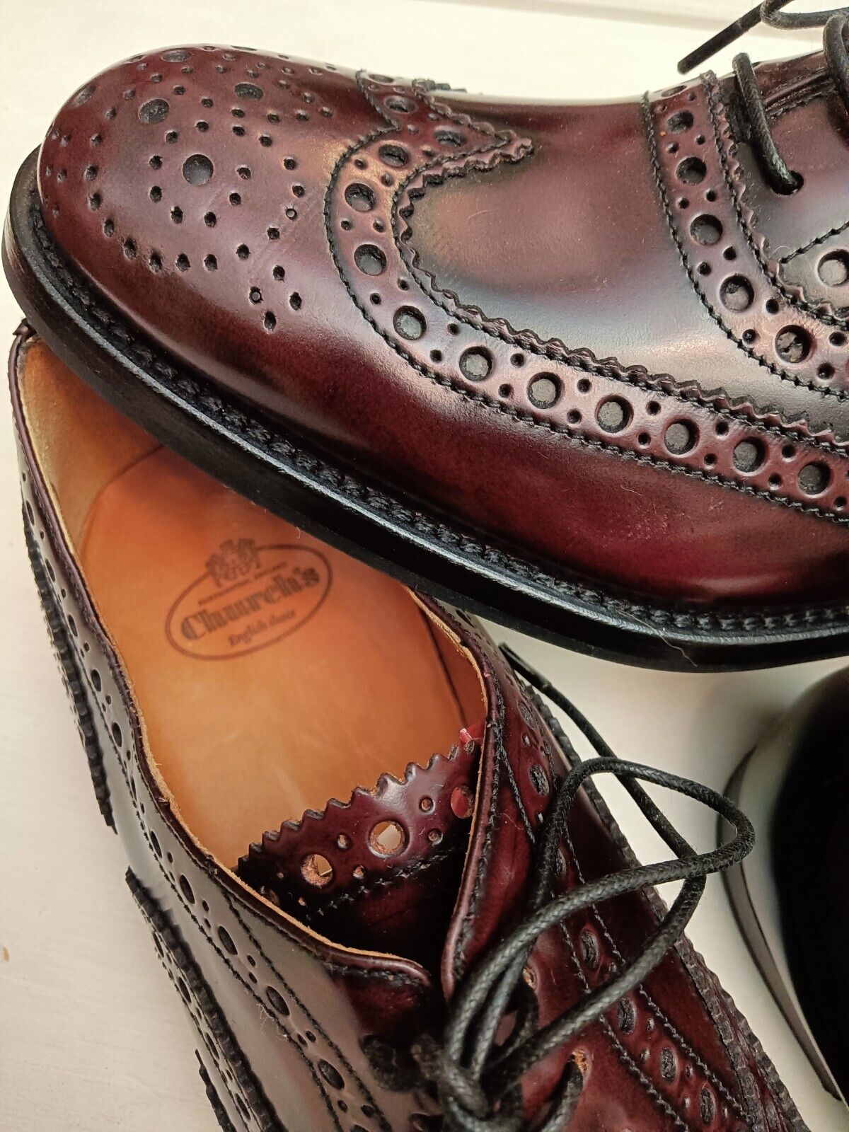 Church’s – Mocassini Donna Burwood WG Oxford Brogue Stringate in Pelle Burgundy