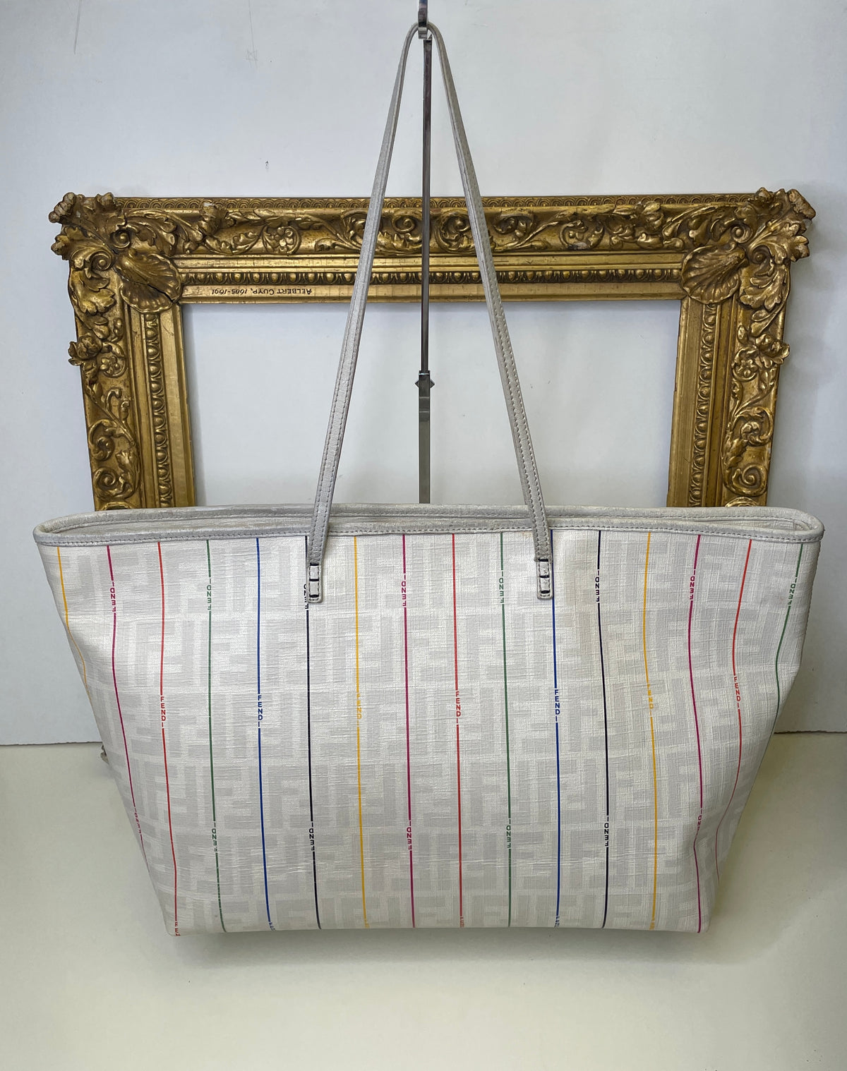 Fendi – Roll Tote FF Zucca Bianca con Righe Multicolore