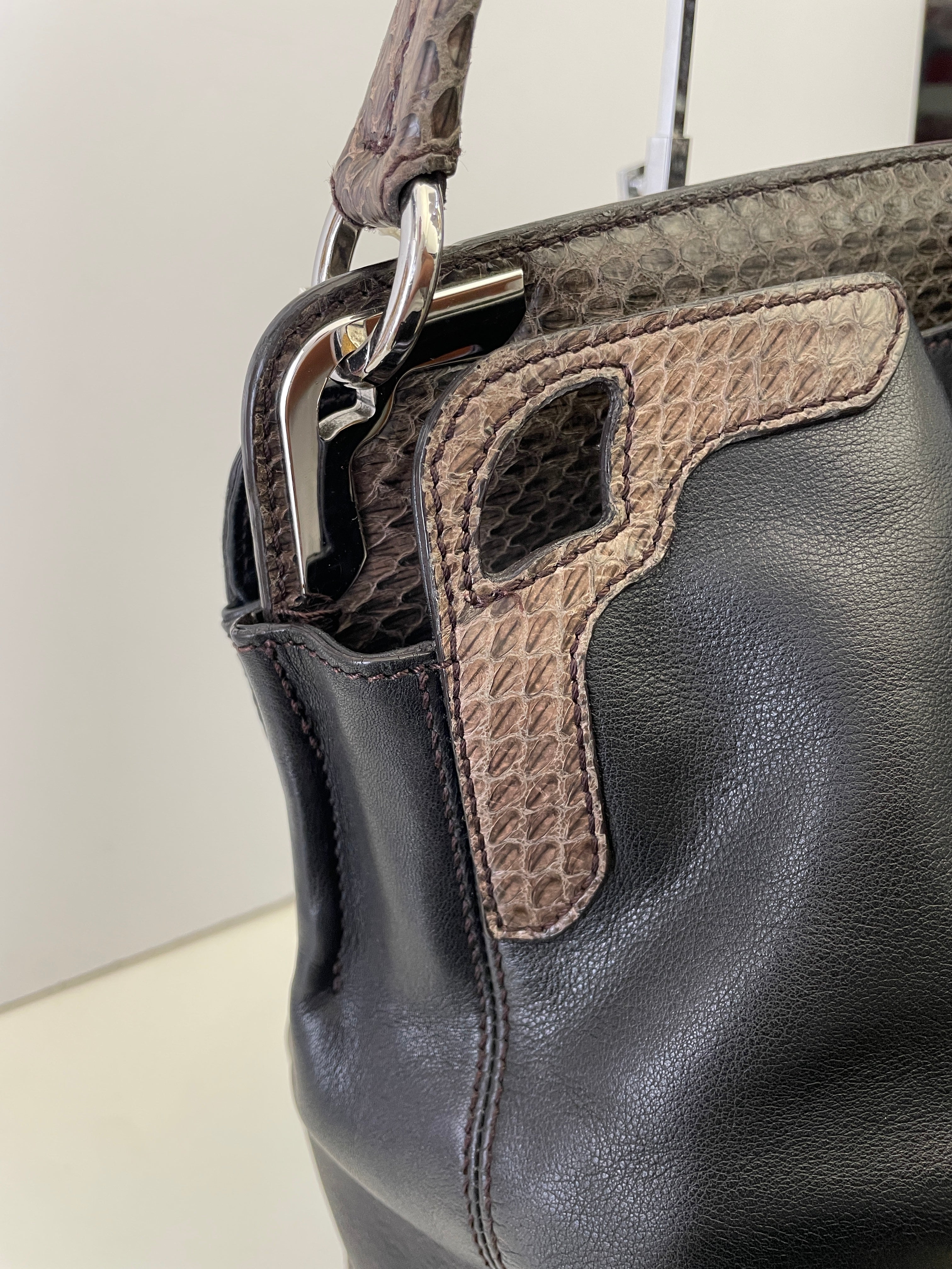 Cartier Marcello Bislunga Pelle Nera Con Tracolla
