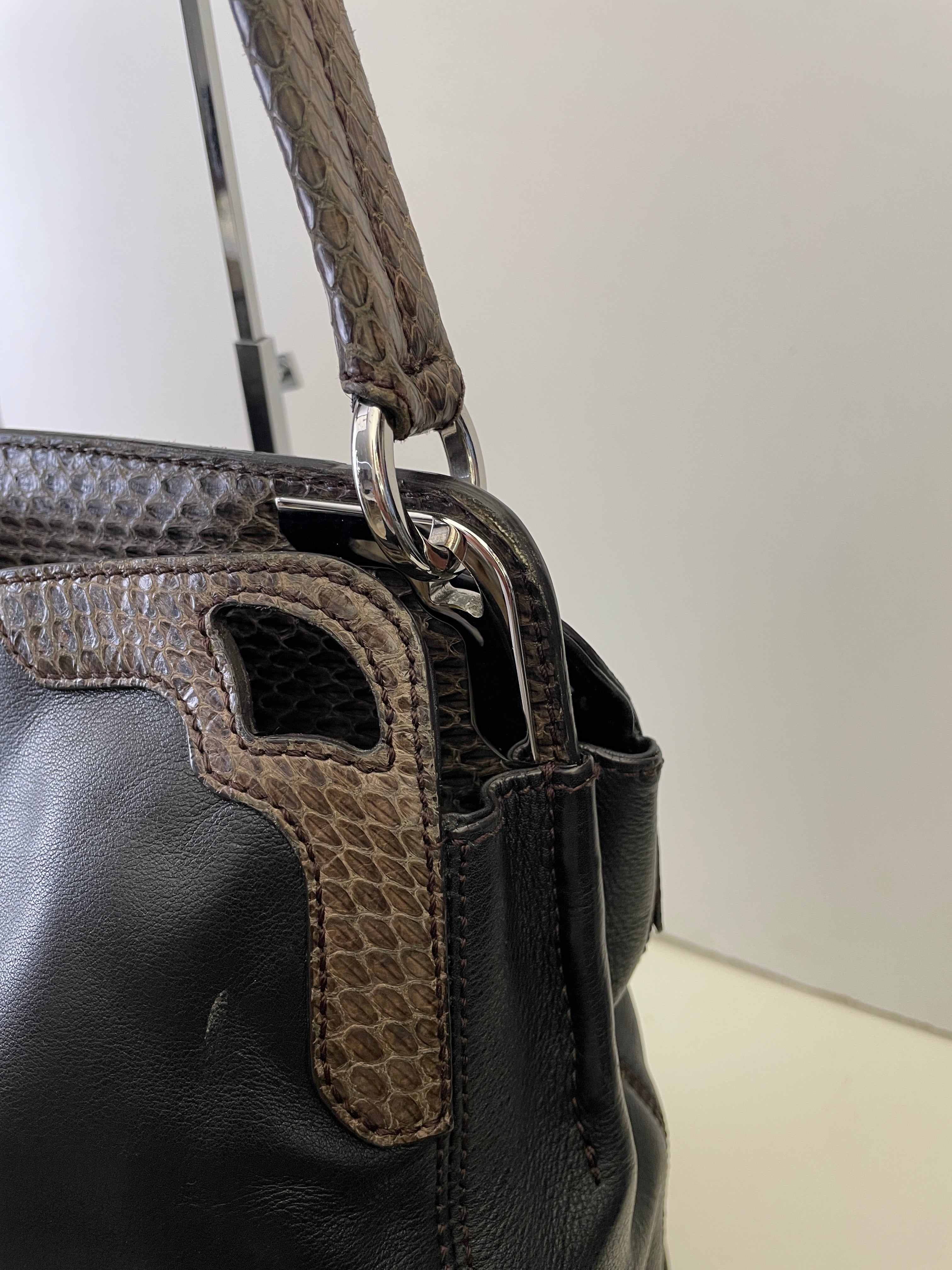 Cartier Marcello Bislunga Pelle Nera Con Tracolla
