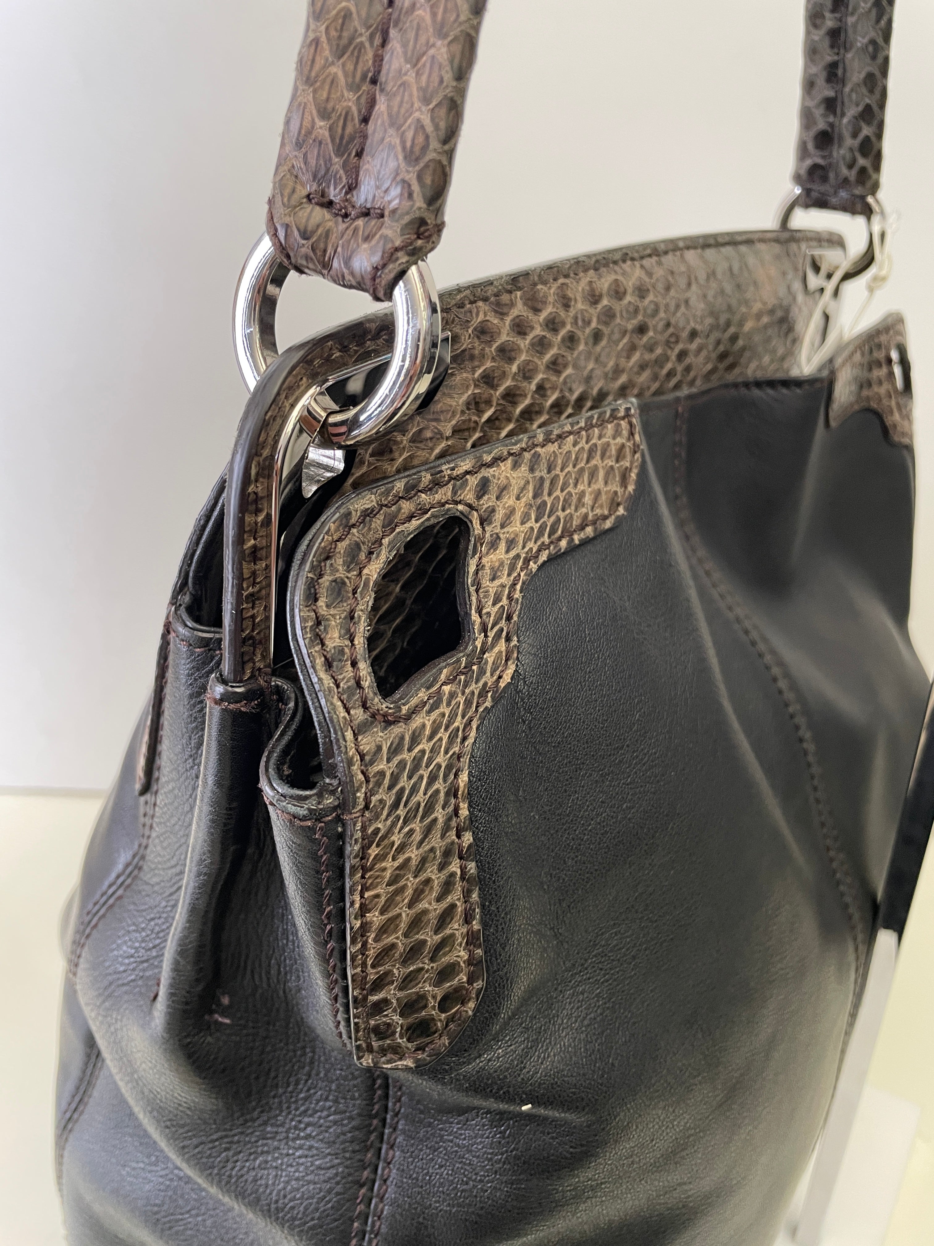 Cartier Marcello Bislunga Pelle Nera Con Tracolla