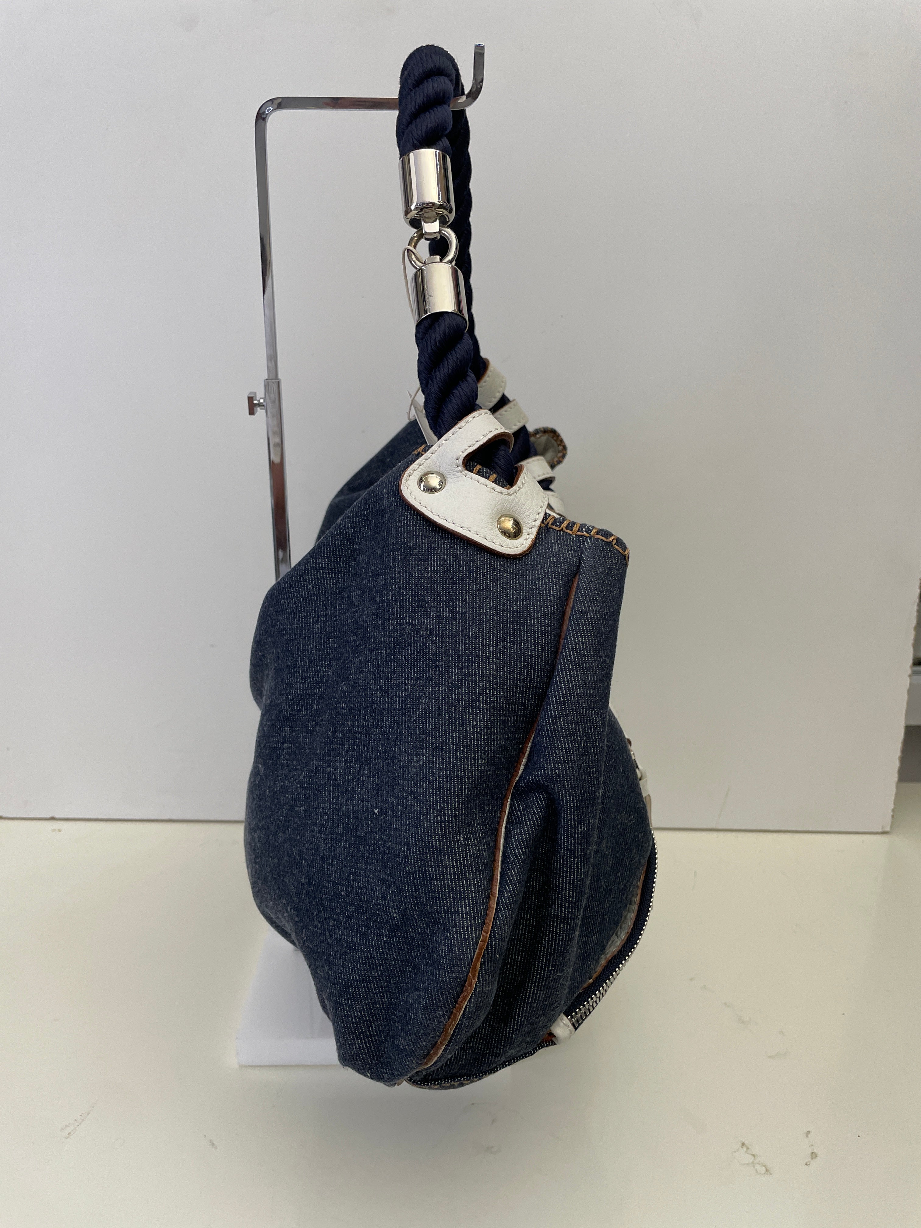 Ferragamo - Borsa a Spalla mod. "ROPE" denim blu con inserti in pelle bianca e manico corda