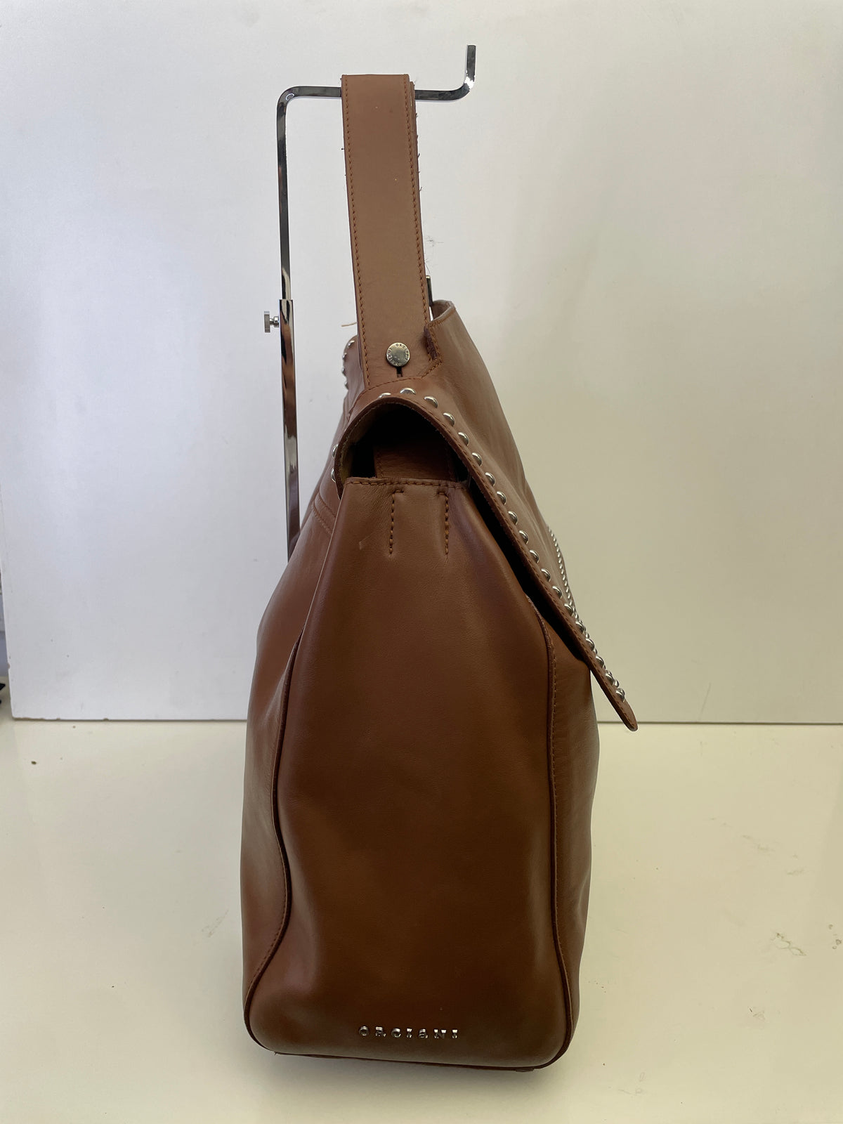 Orciani - Sveva Grande Pelle Liscia Cognac con borchiette