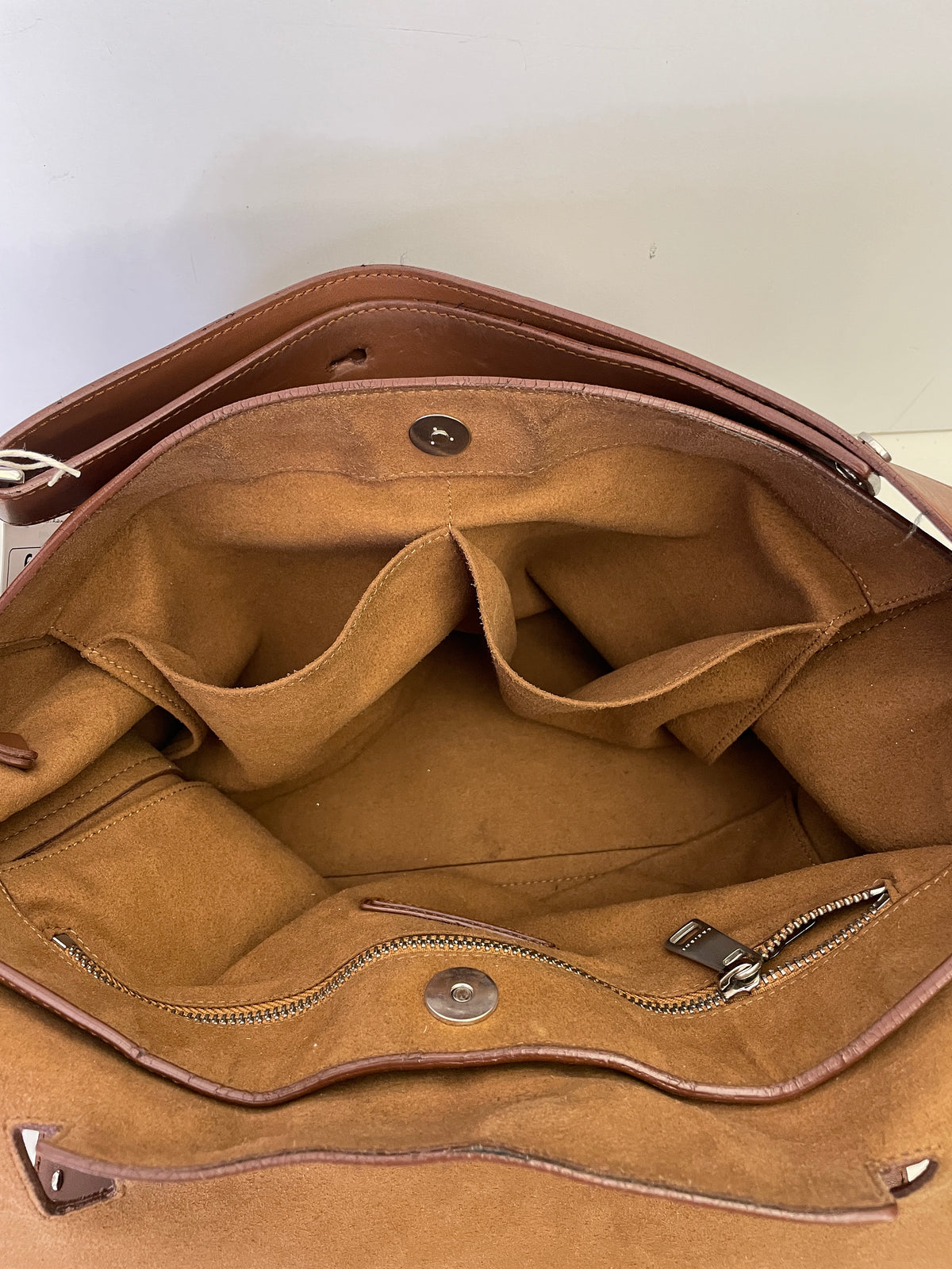 Orciani - Sveva Grande Pelle Liscia Cognac con borchiette