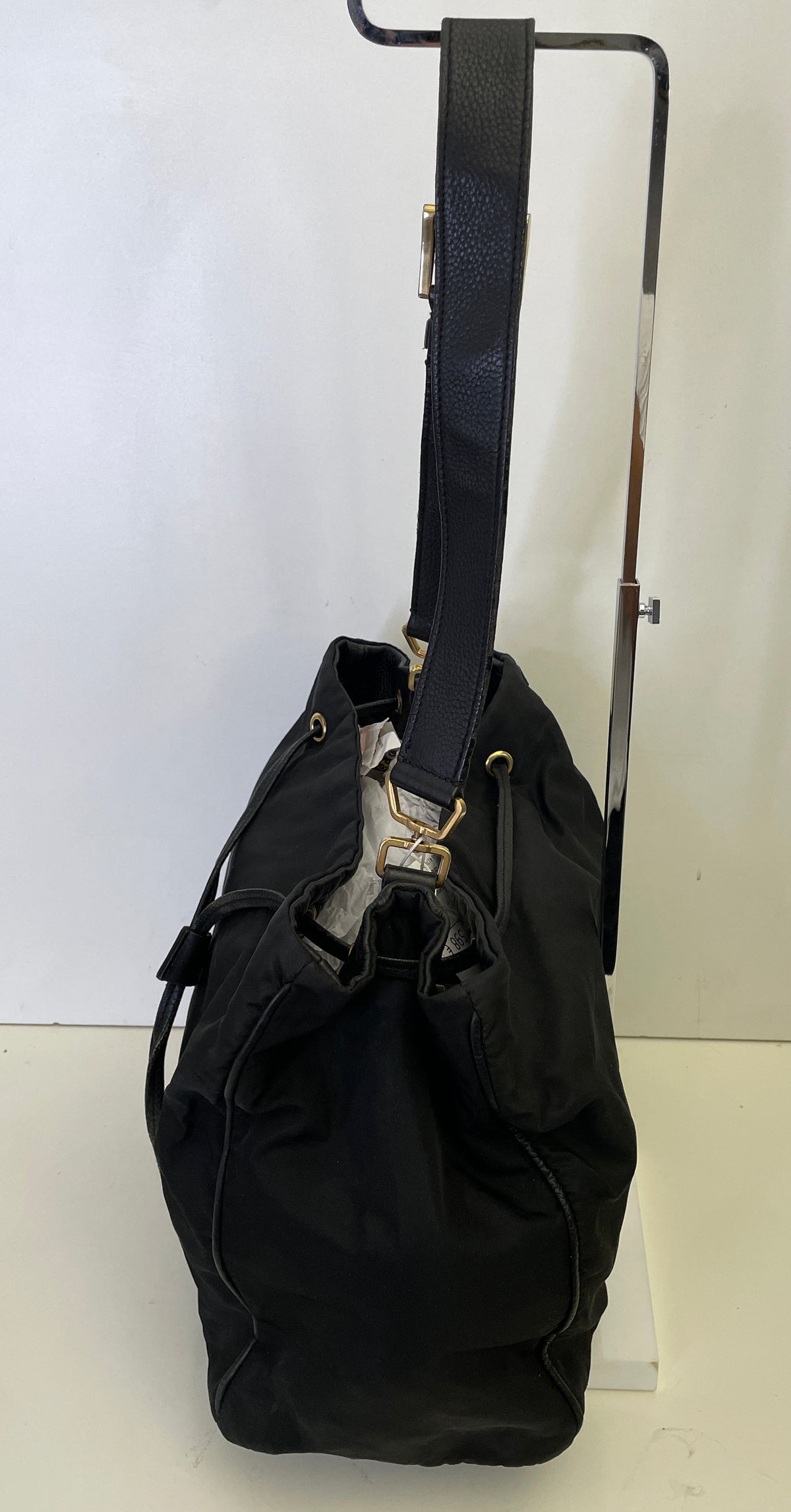 Prada - Secchiello in nylon nero