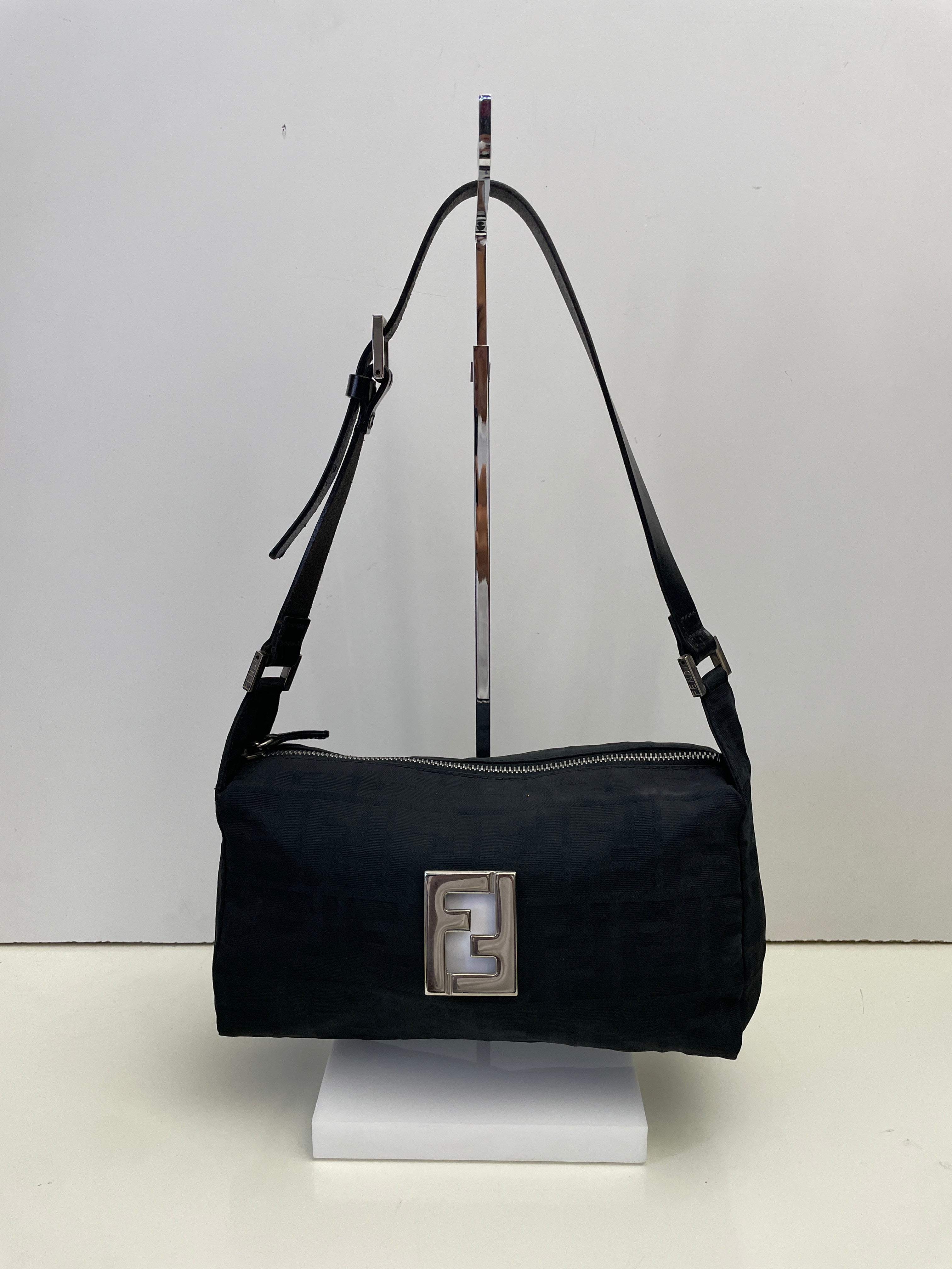 Fendi - Borsa Baguette Tessuto Nero Zucca Con Finiture In Pelle + HW Argento