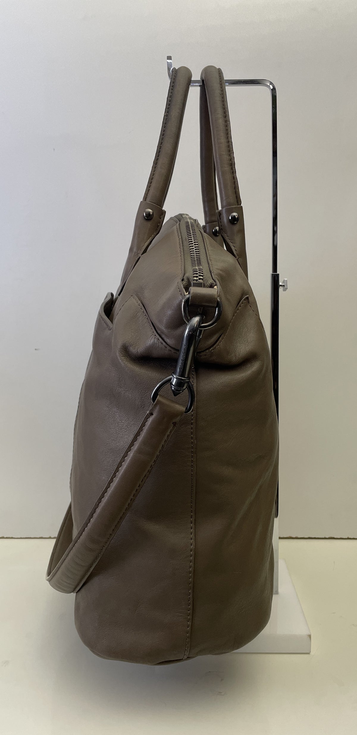 Givenchy - Tote Verticale Pelle Tortora