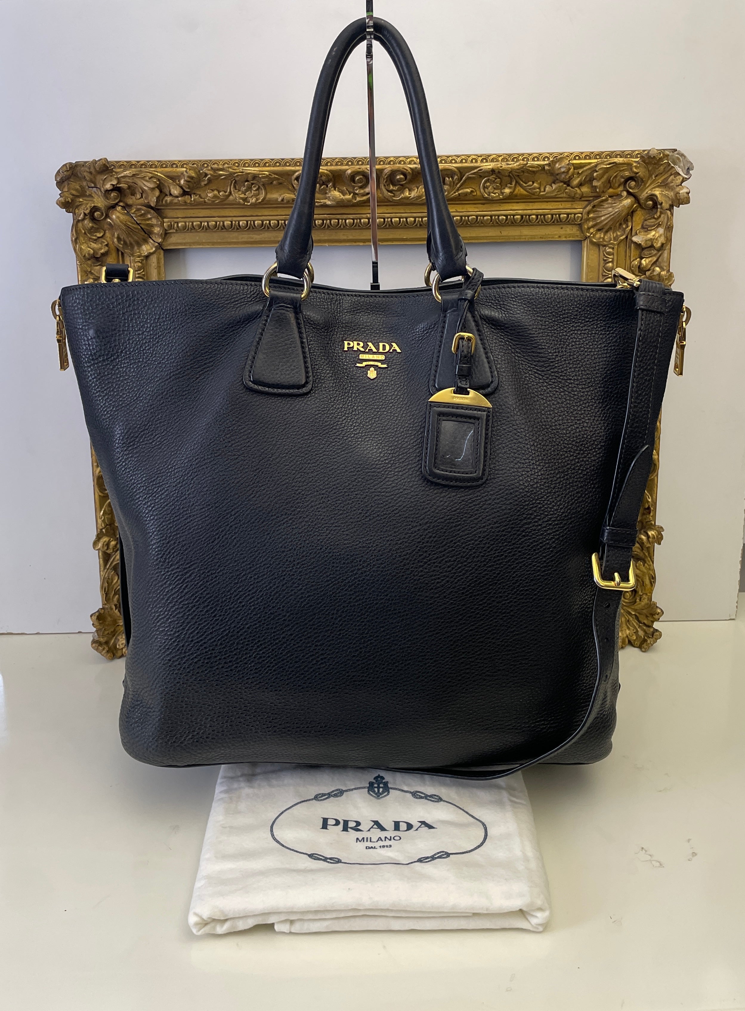 Prada - Shopper Espandibile in Pelle Martellata Nera Con Manici Corti