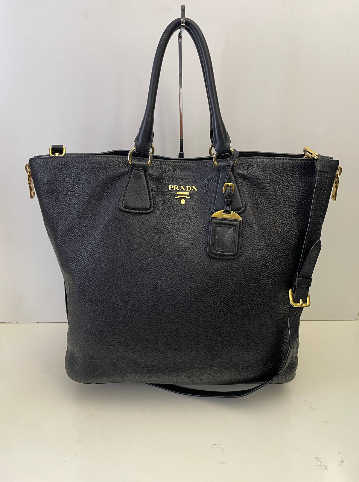 Prada - Shopper Espandibile in Pelle Martellata Nera Con Manici Corti