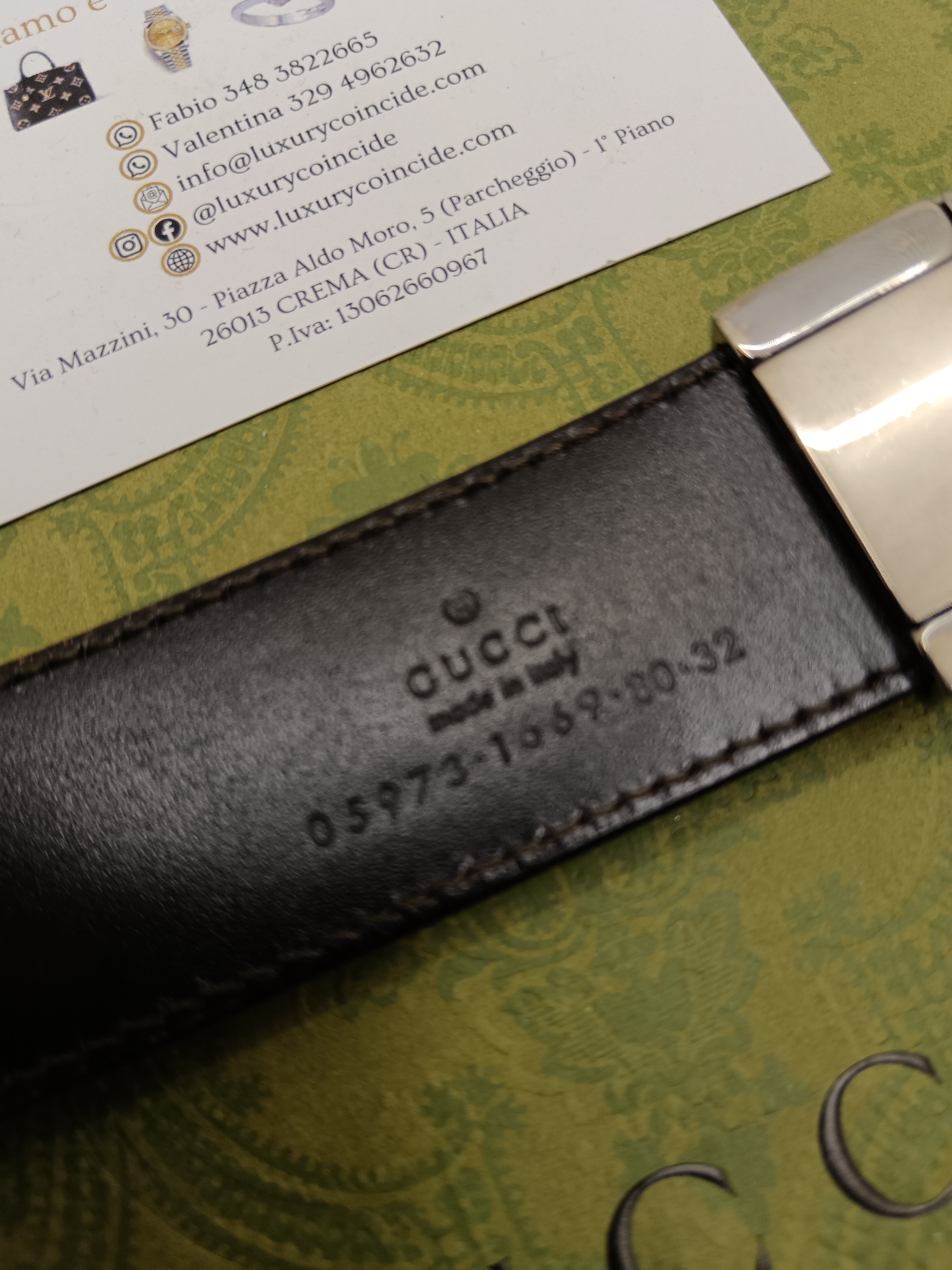 Gucci – Cintura Pelle Nera con Fibbia Logo Argento Unisex