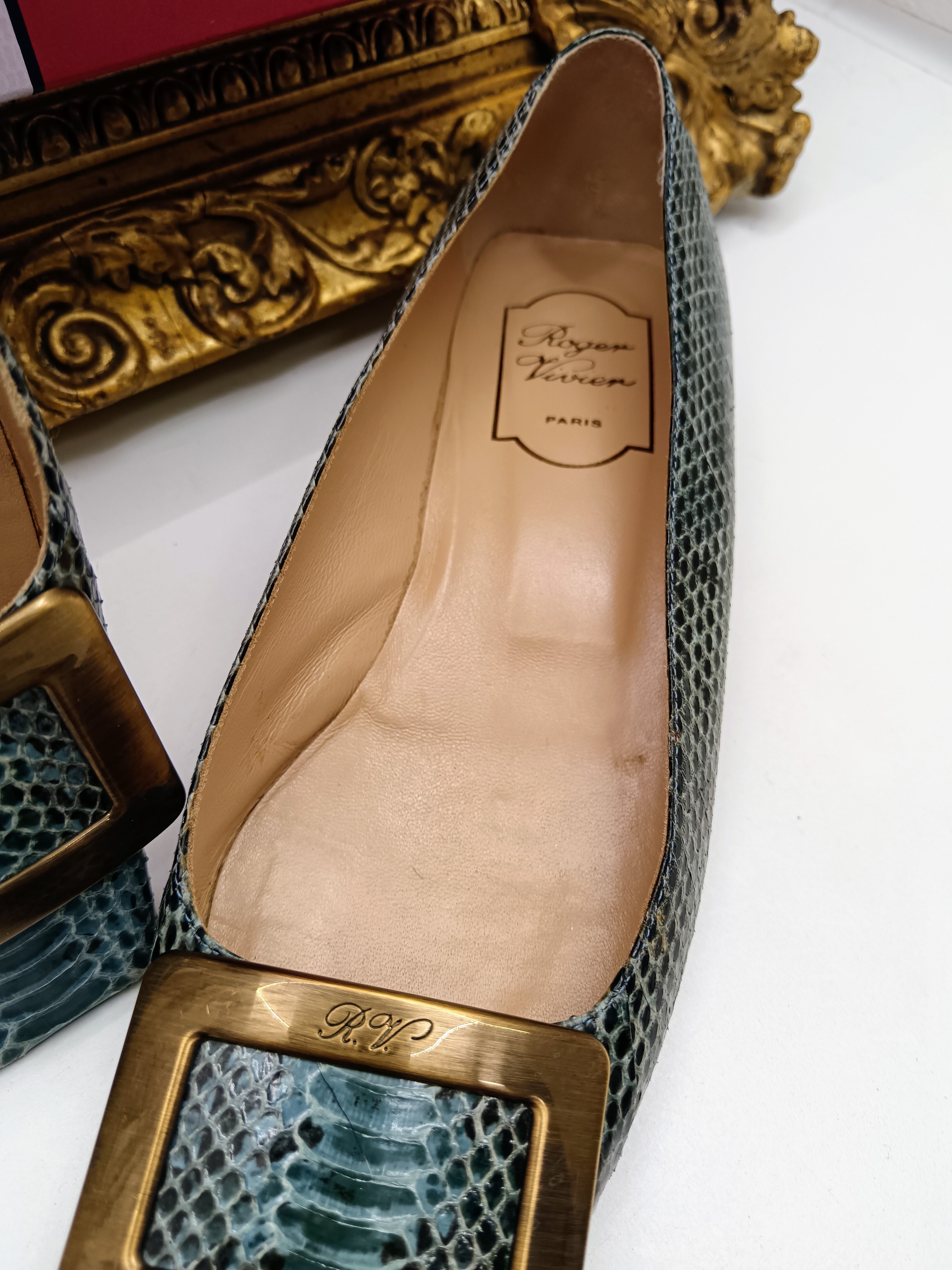 Roger Vivier - Décolleté Pumps “Belle Vivier" Pitone Azzurro