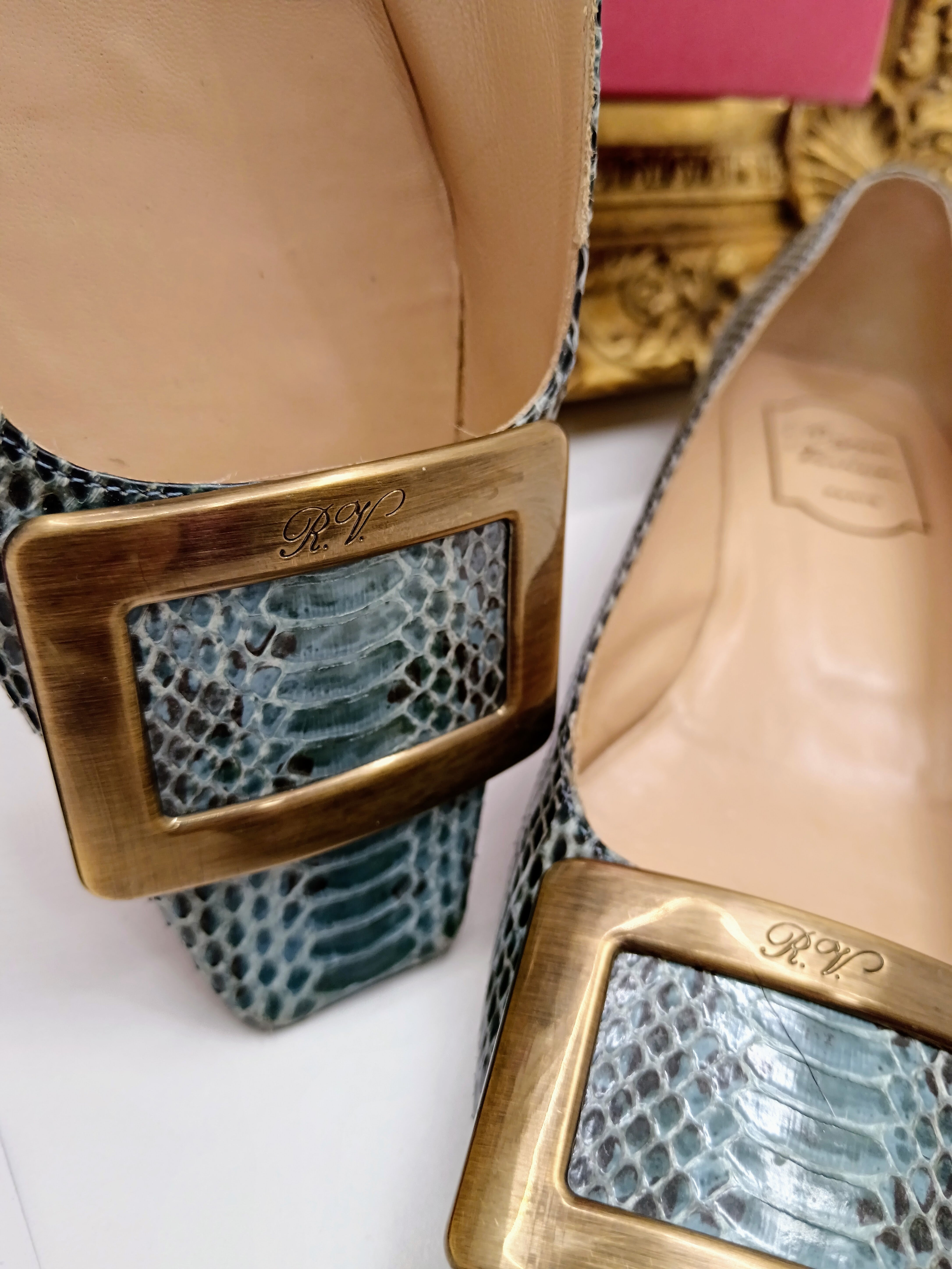 Roger Vivier - Décolleté Pumps “Belle Vivier" Pitone Azzurro