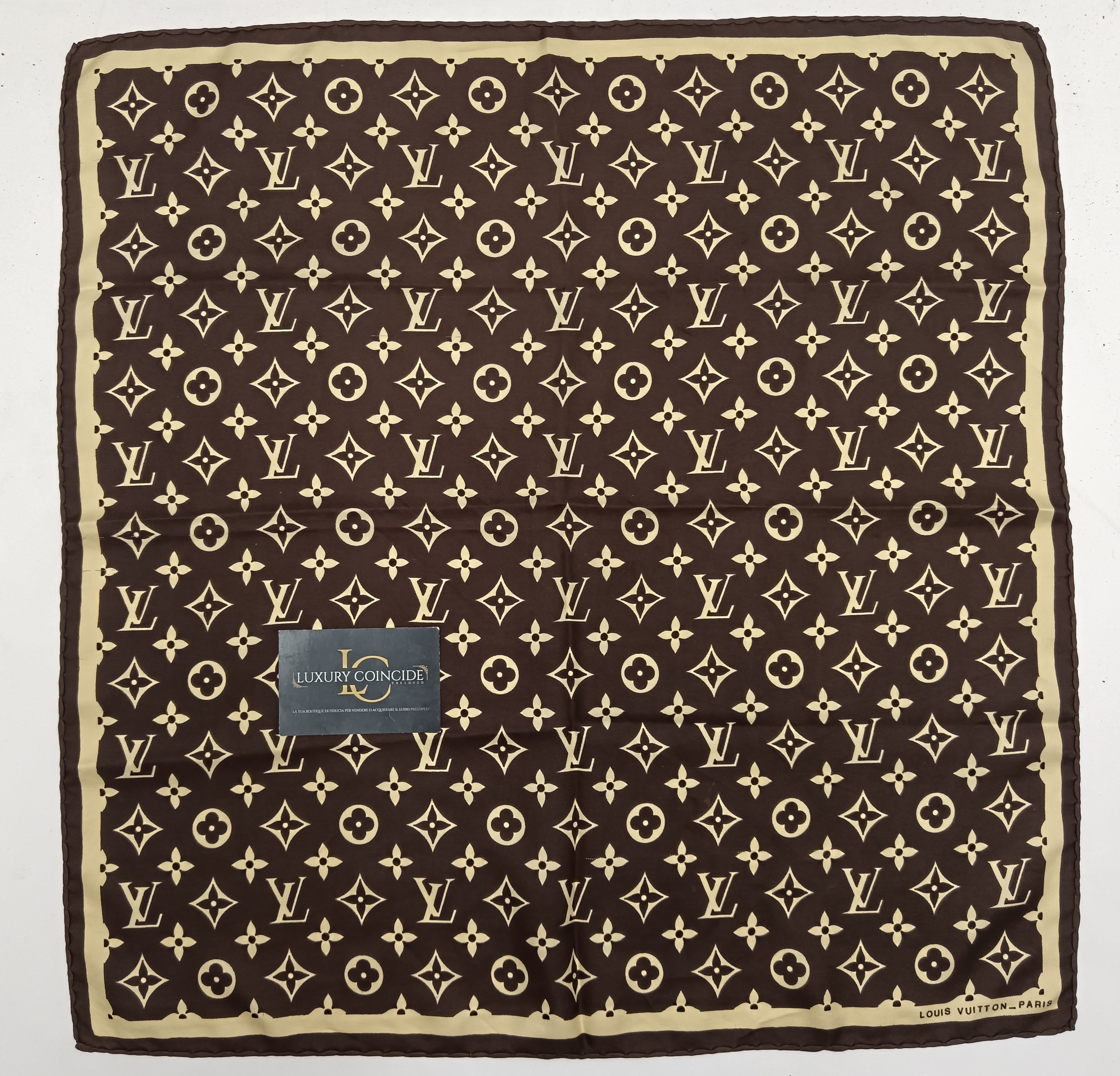 Louis Vuitton – Foulard Monogram in Seta Marrone & Beige