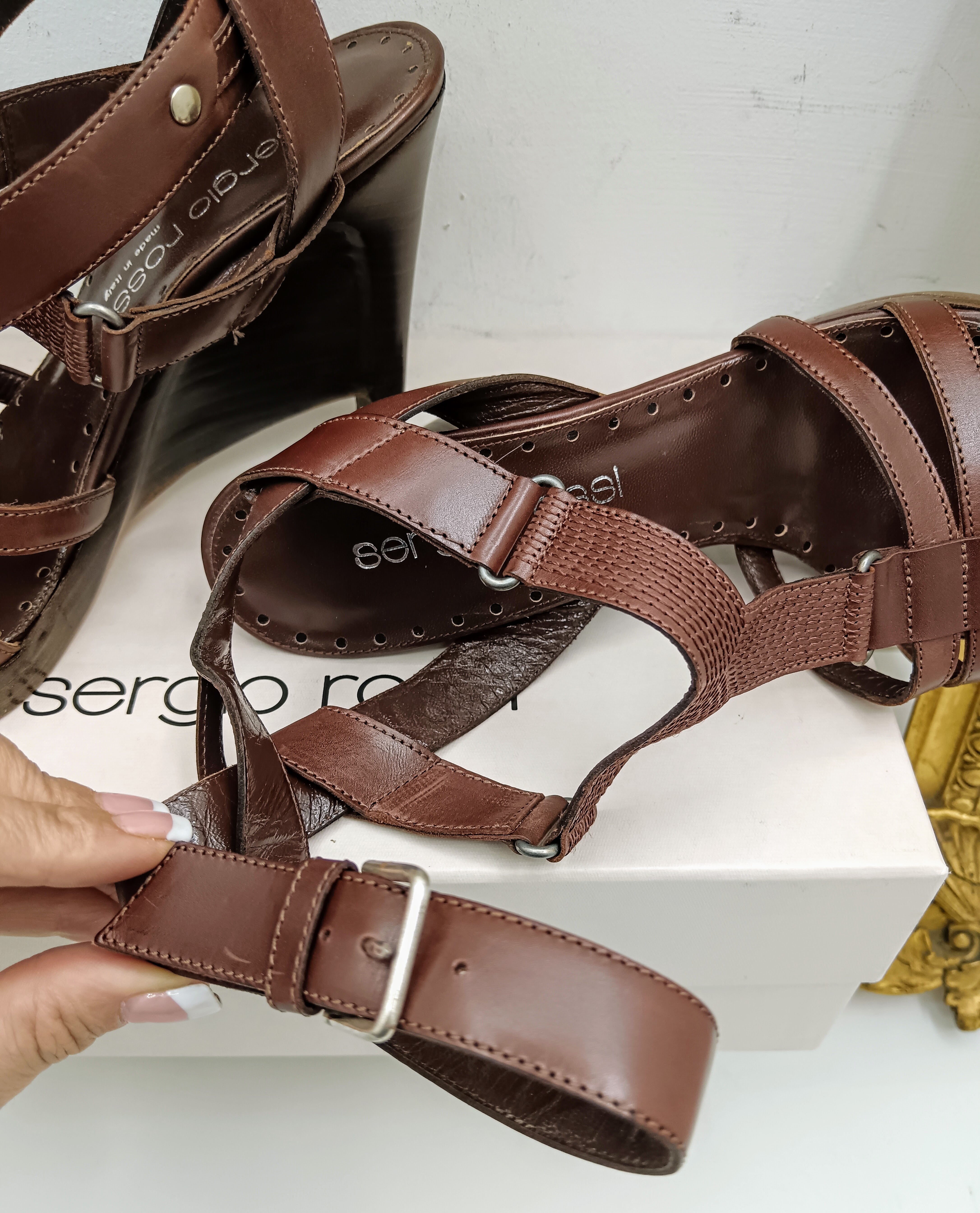 Sergio Rossi – Sandali Donna Legno e Pelle Marrone Nuovi