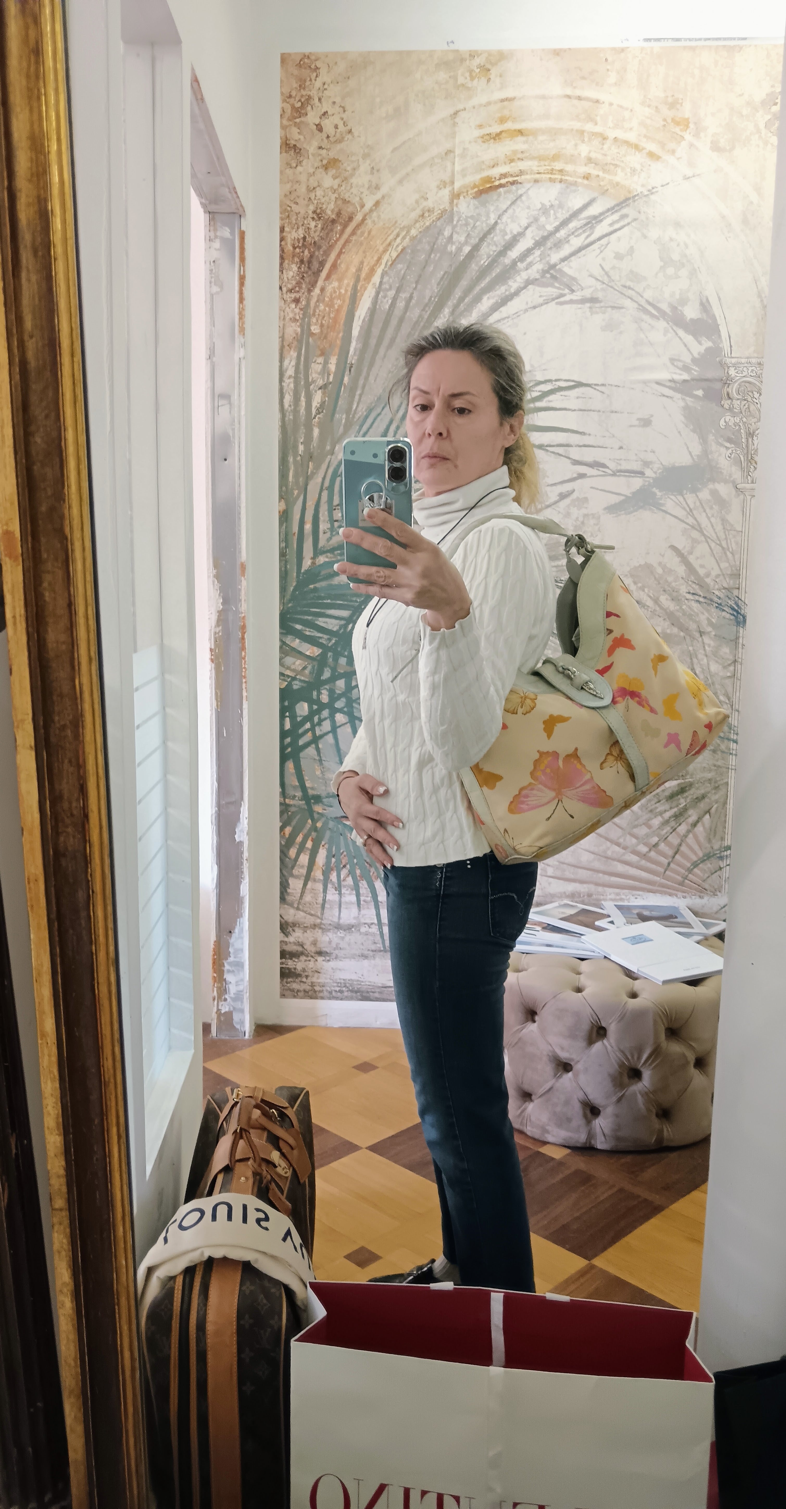 Valentino Garavani – Borsa Hobo in canapa con farfalle e pelle cocco azzurra