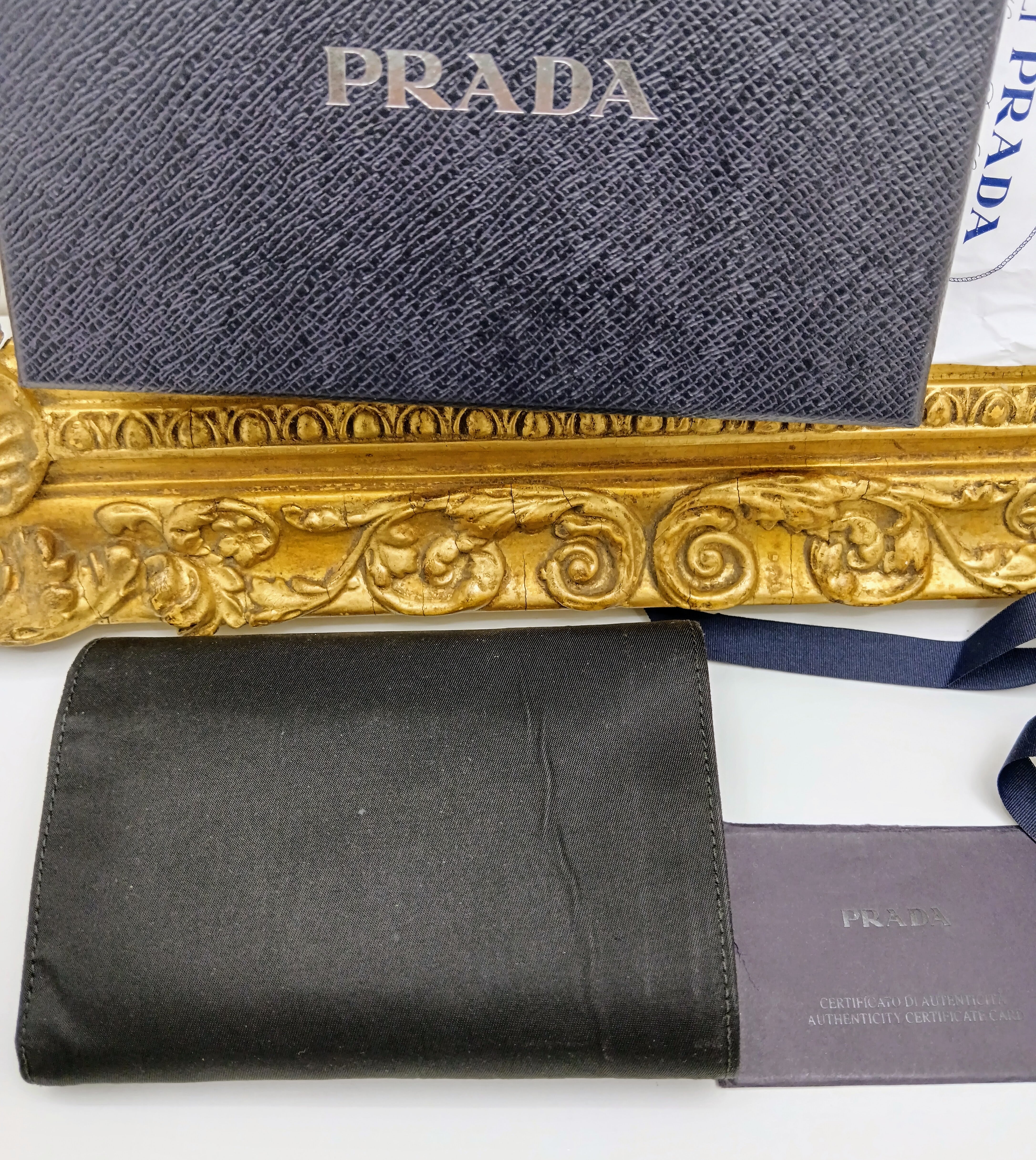 Prada – Portafoglio in nylon e pelle Saffiano nero Vintage