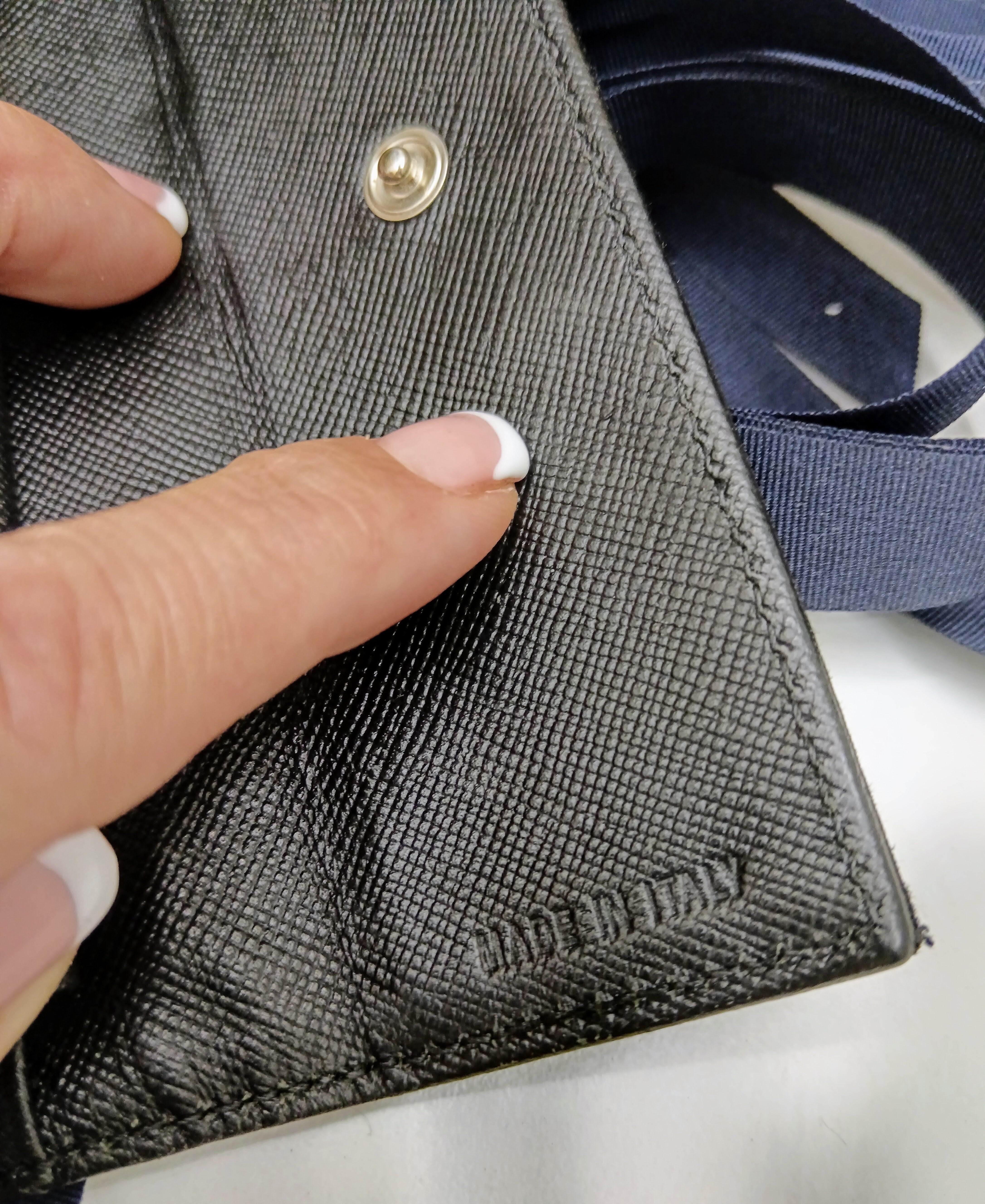 Prada – Portafoglio in nylon e pelle Saffiano nero Vintage