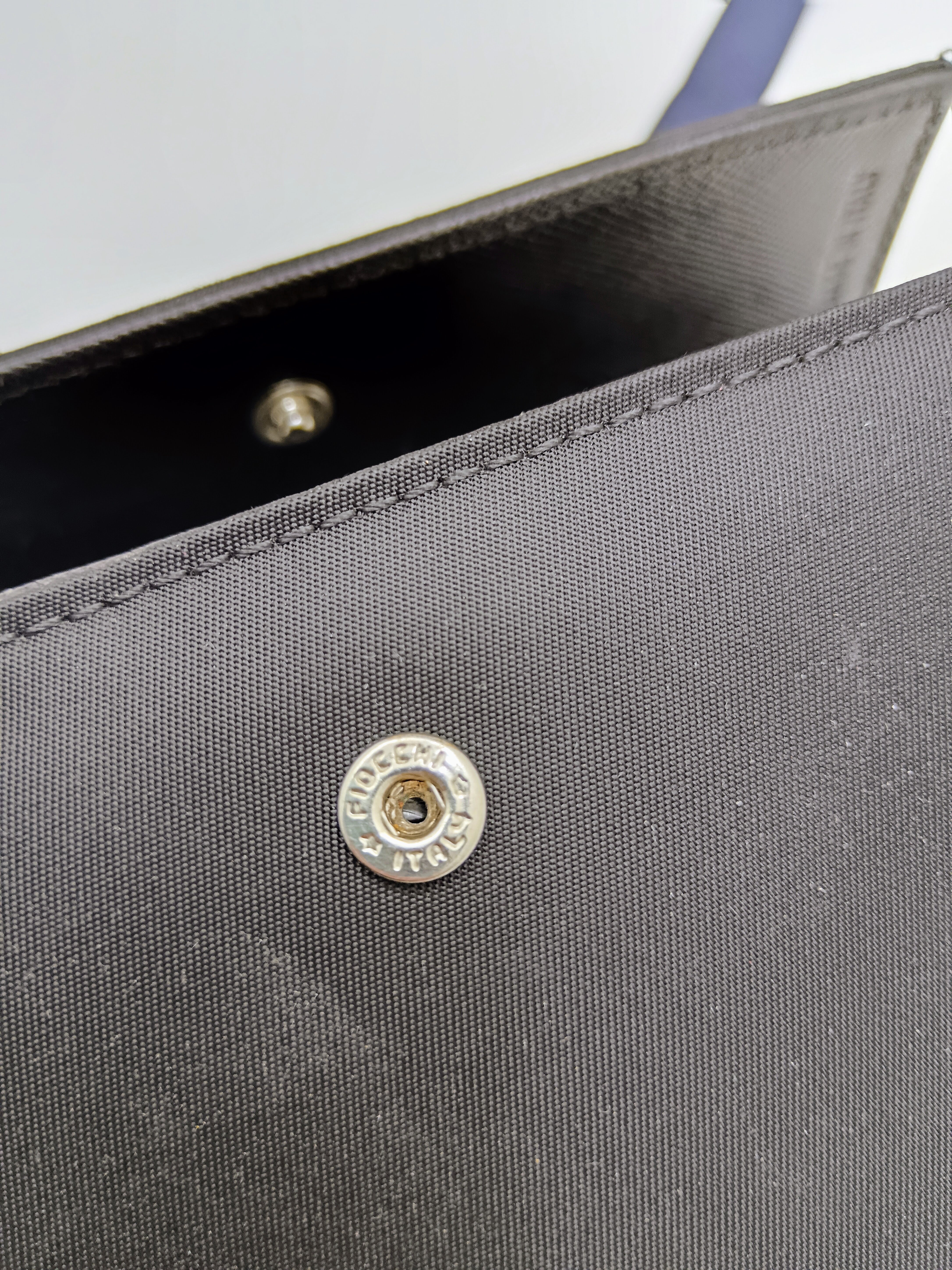 Prada – Portafoglio in nylon e pelle Saffiano nero Vintage
