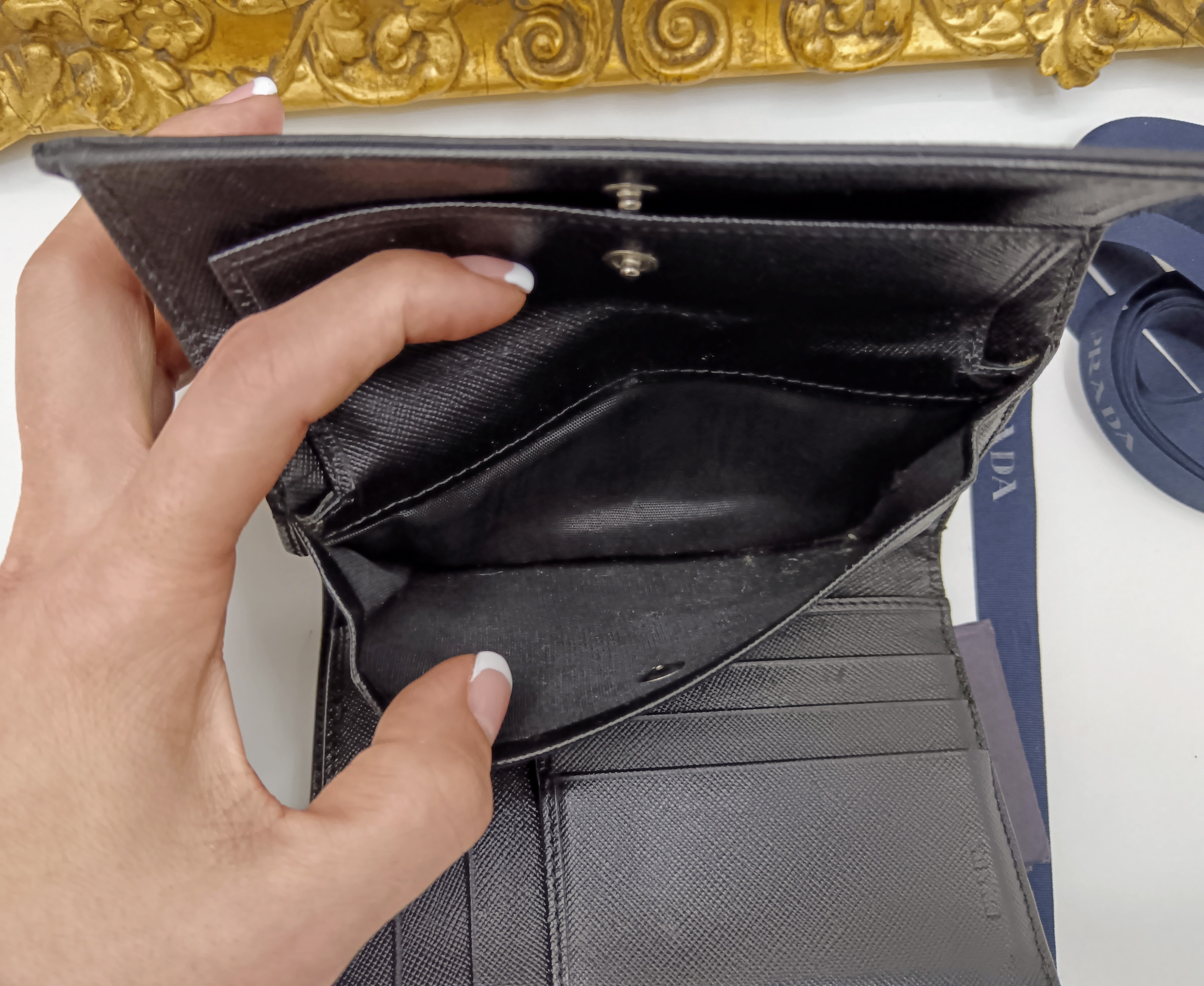 Prada – Portafoglio in nylon e pelle Saffiano nero Vintage