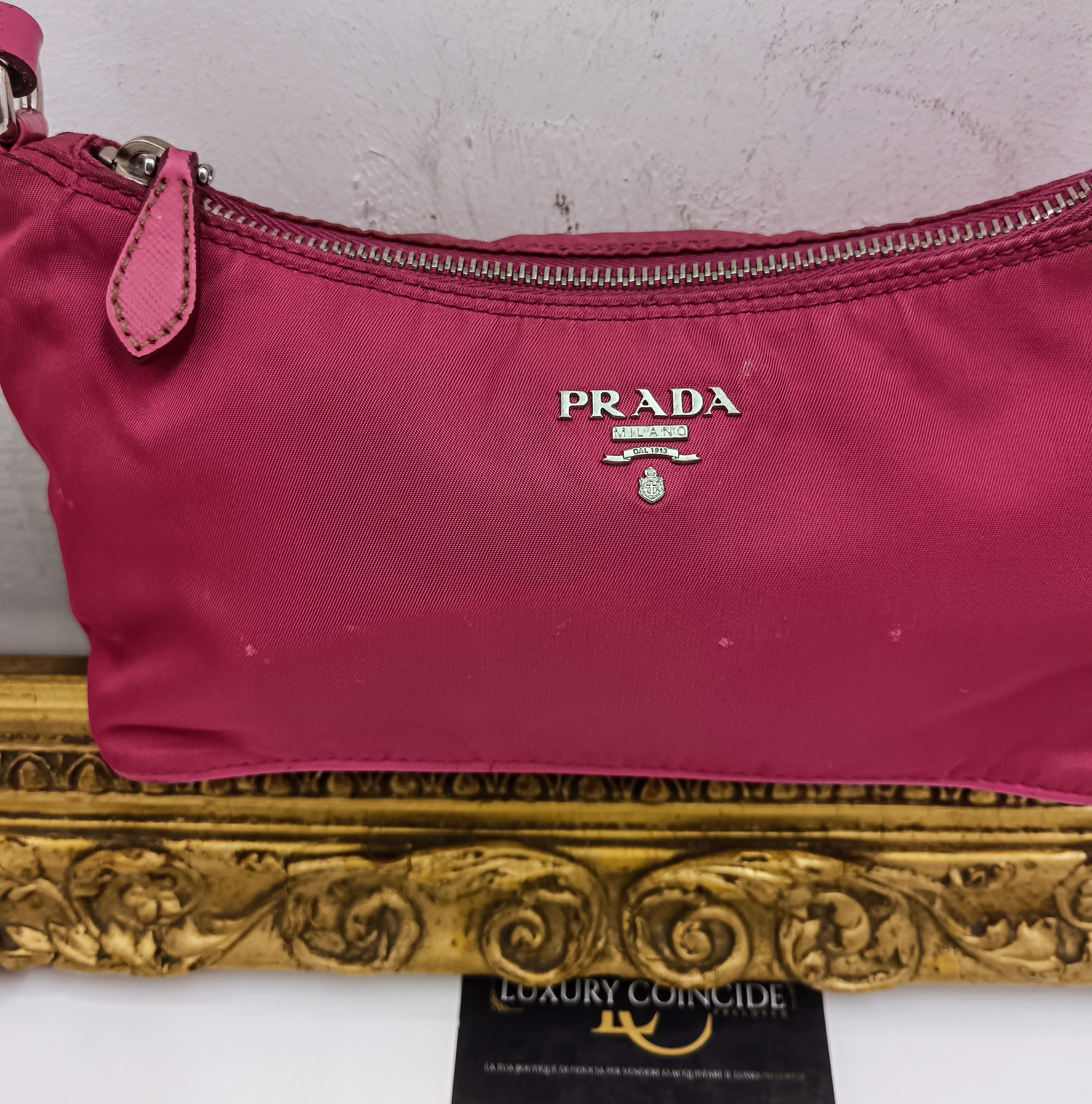 Prada – Mini Bag Pochette Re-Nylon e Pelle Saffiano