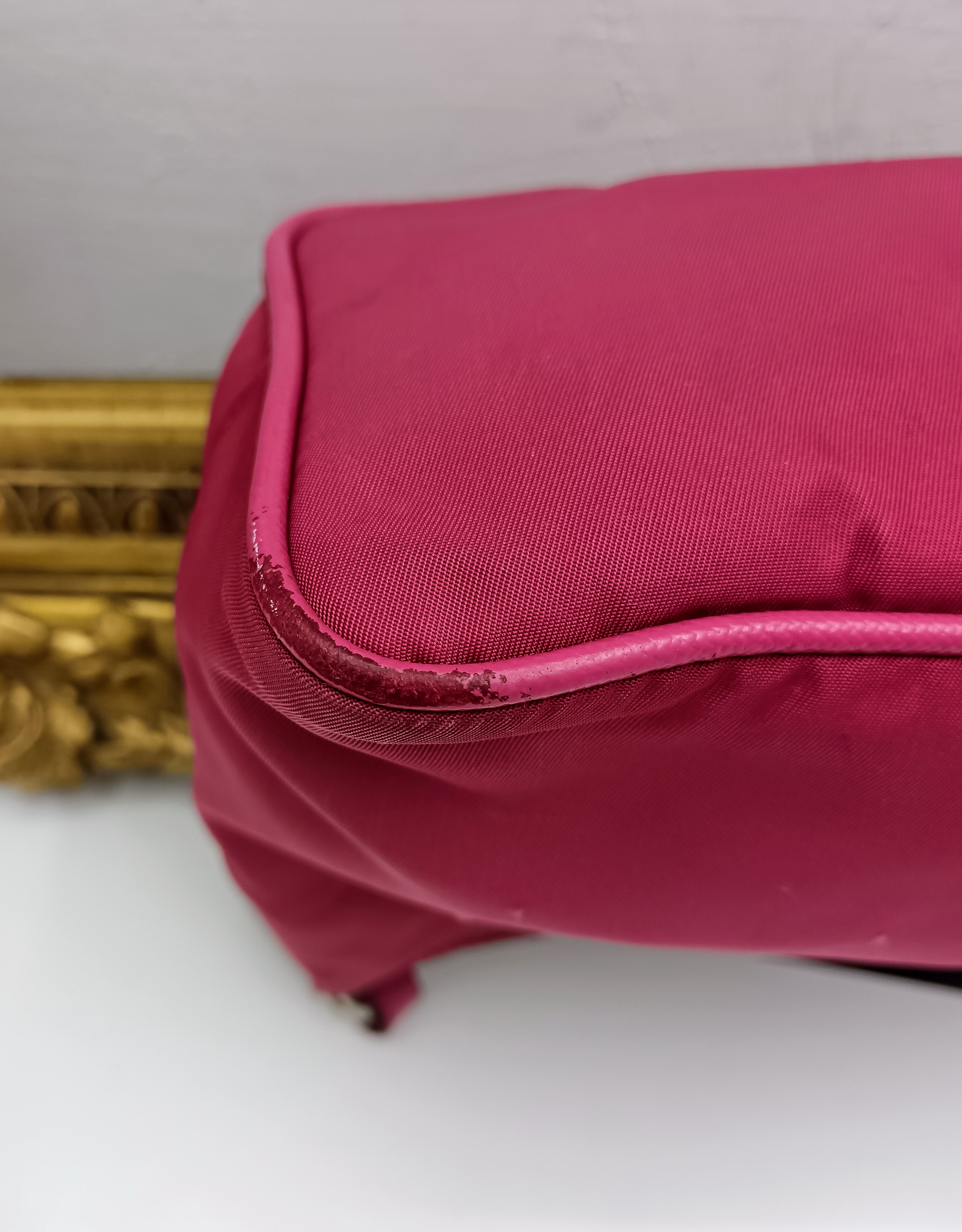 Prada – Mini Bag Pochette Re-Nylon e Pelle Saffiano