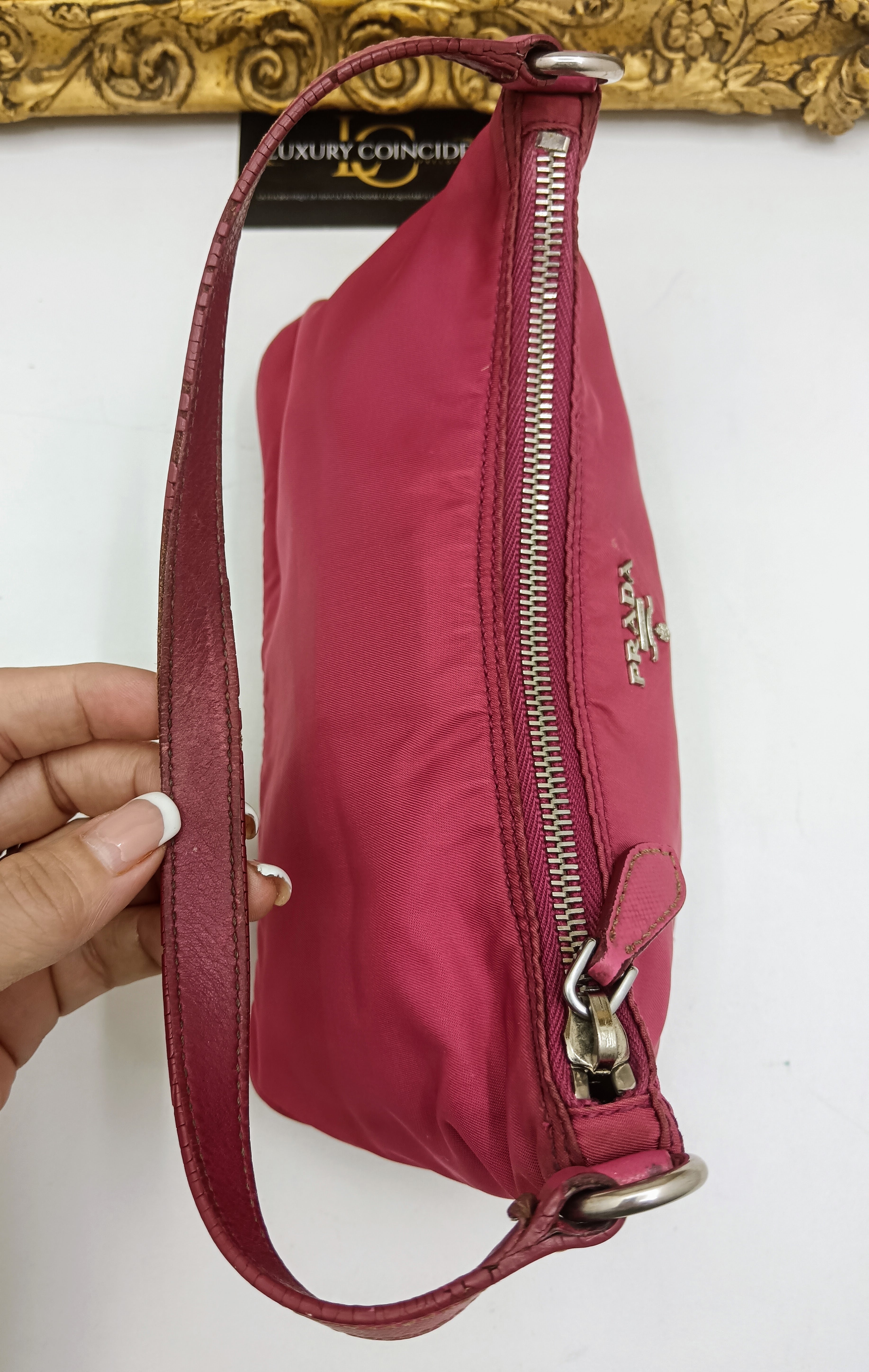 Prada – Mini Bag Pochette Re-Nylon e Pelle Saffiano