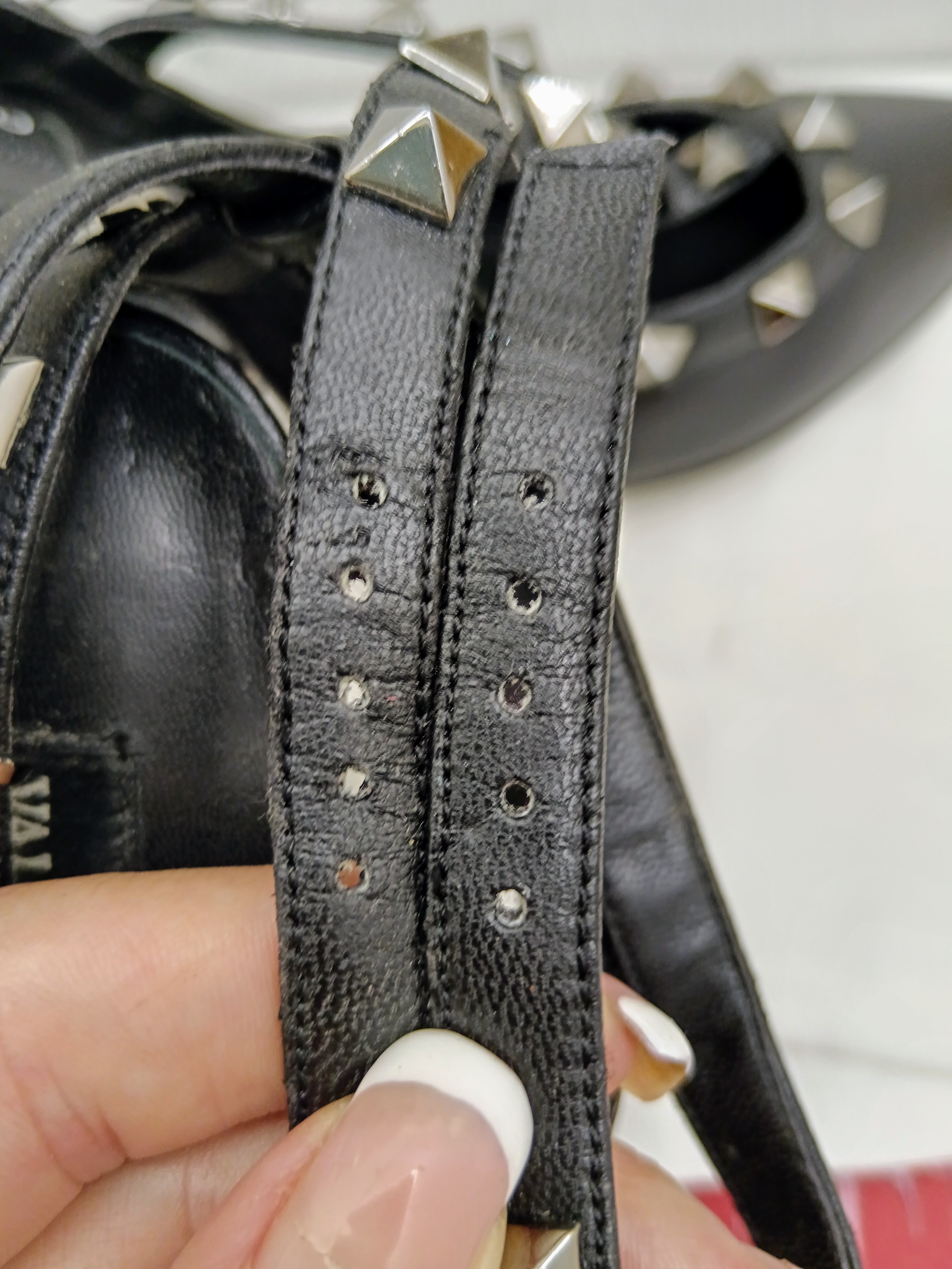 Valentino Garavani – Décolleté Rockstud in Pelle Nera
