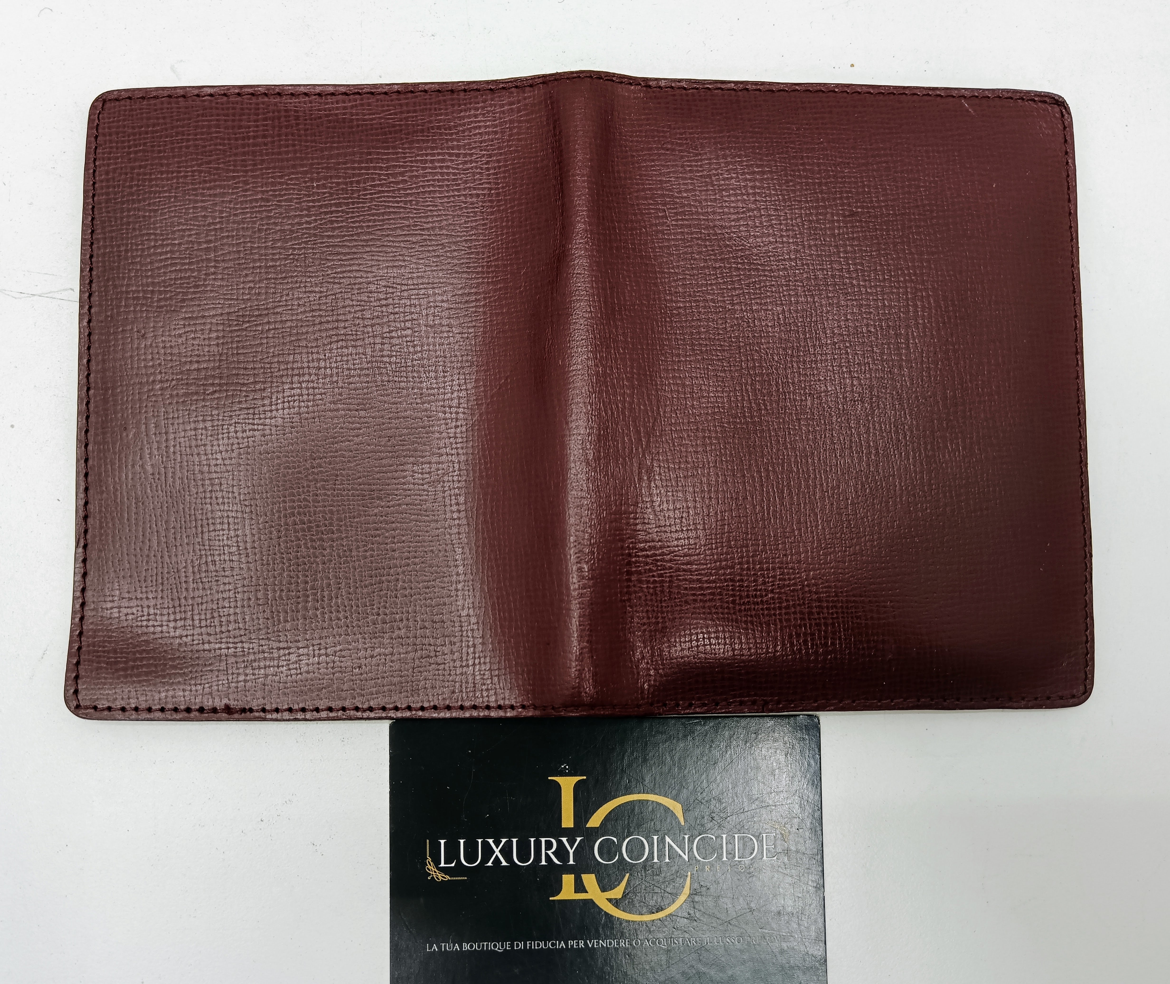 Valextra – Porta passaporto e portadocumenti pelle bordeaux