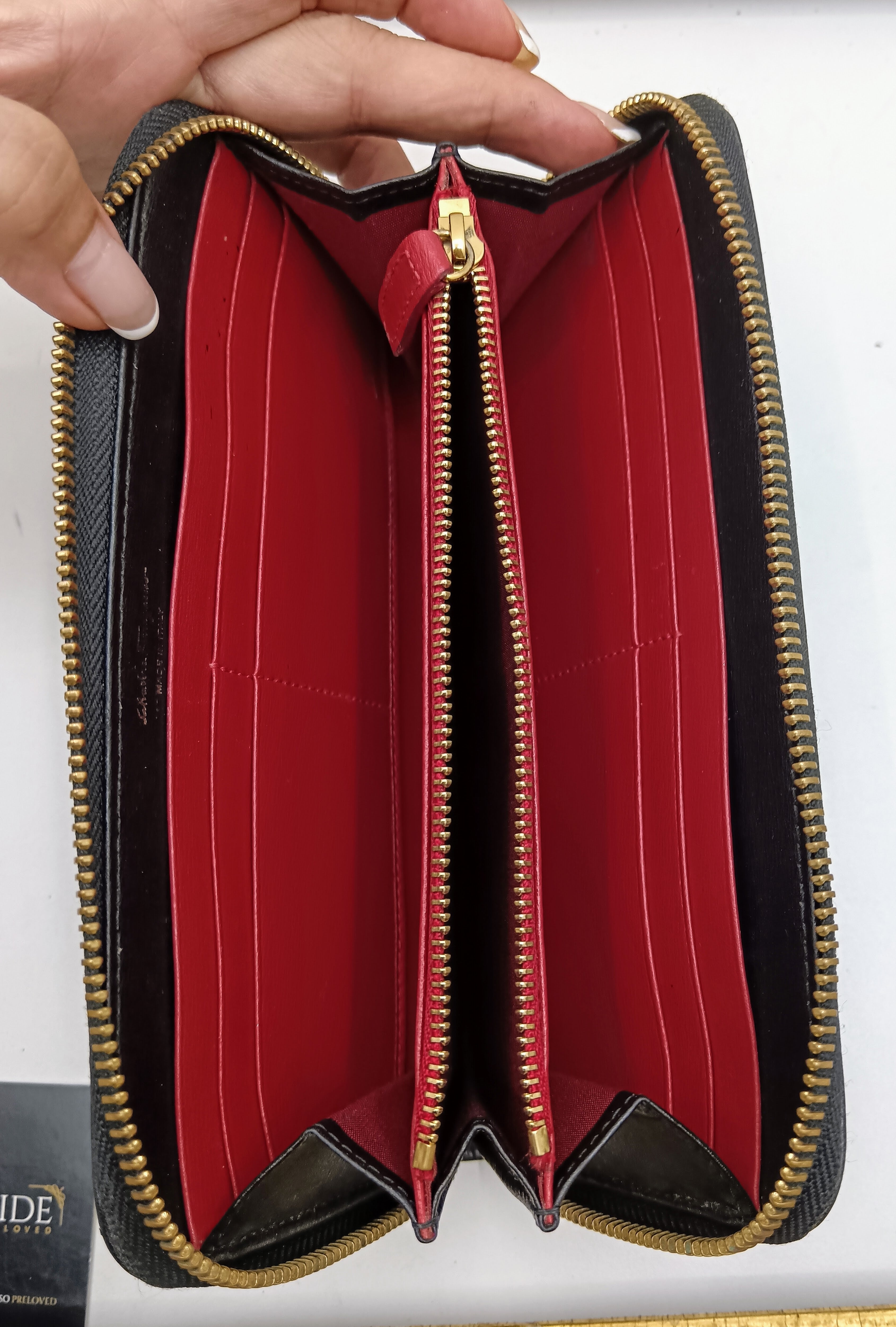Ferragamo Salvatore – Portafoglio Continental Big Logo pelle nera