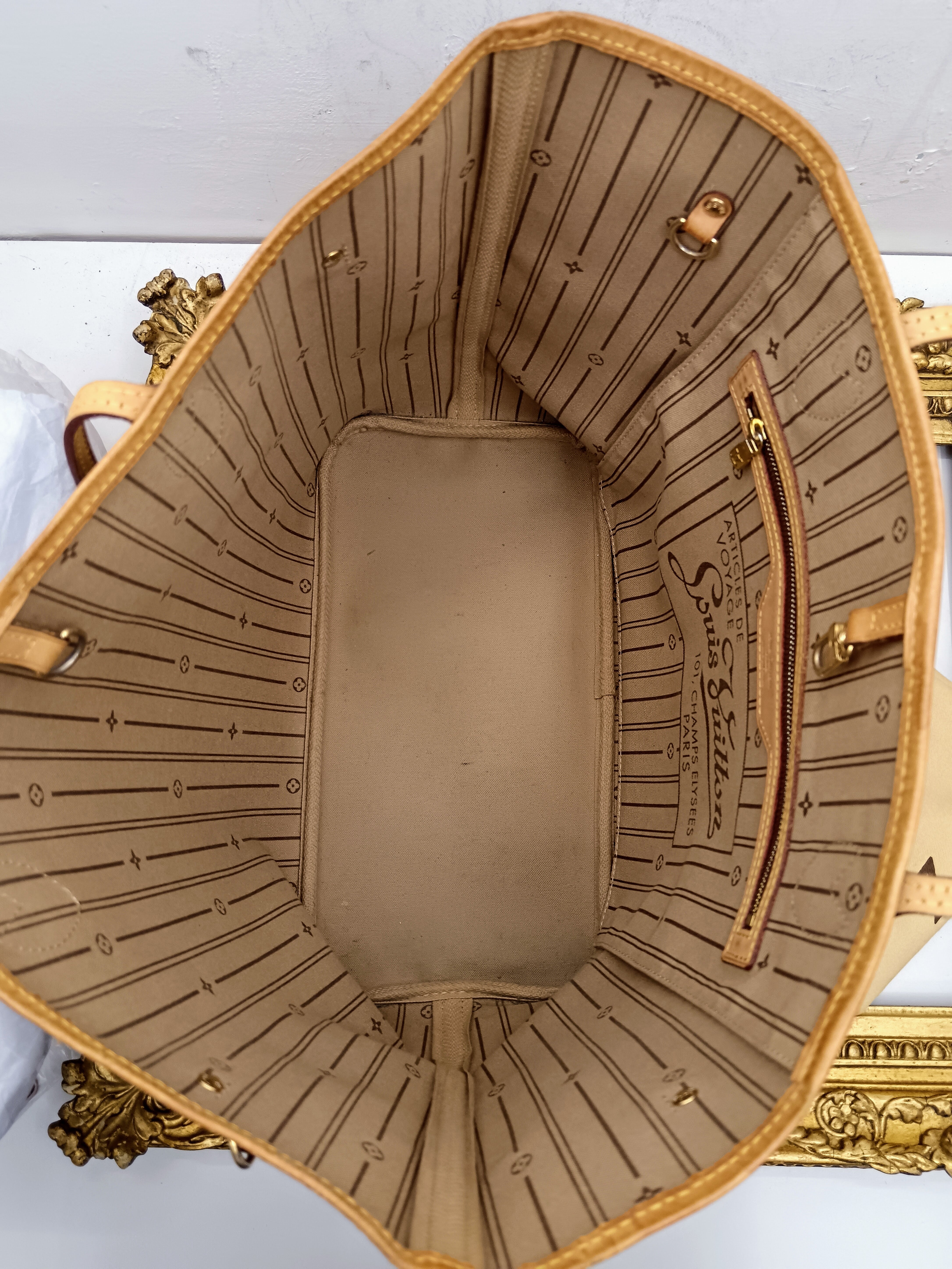 Louis Vuitton – Neverfull MM Monogram