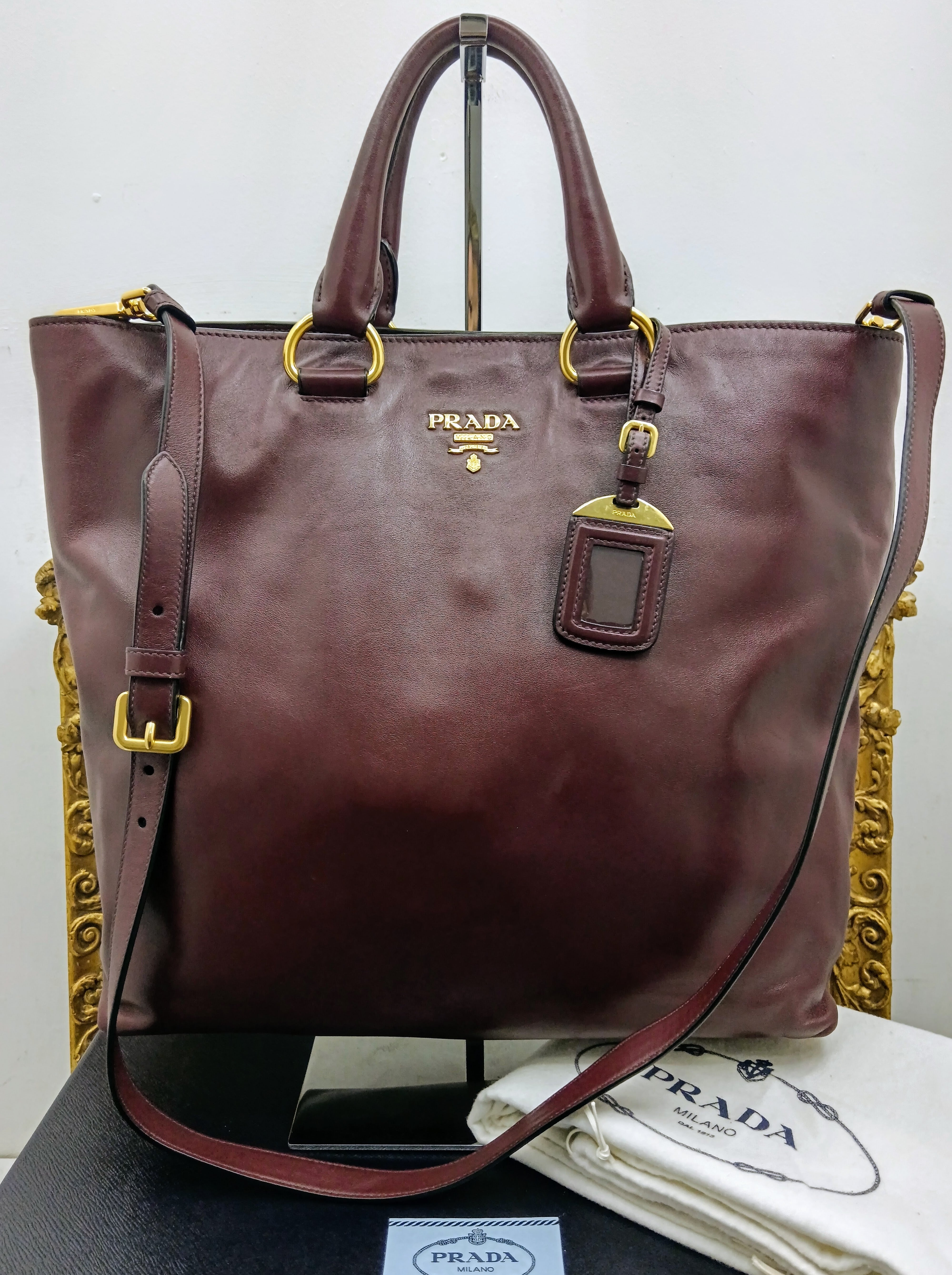 Prada – Borsa Shopper in pelle di vitello bordeaux
