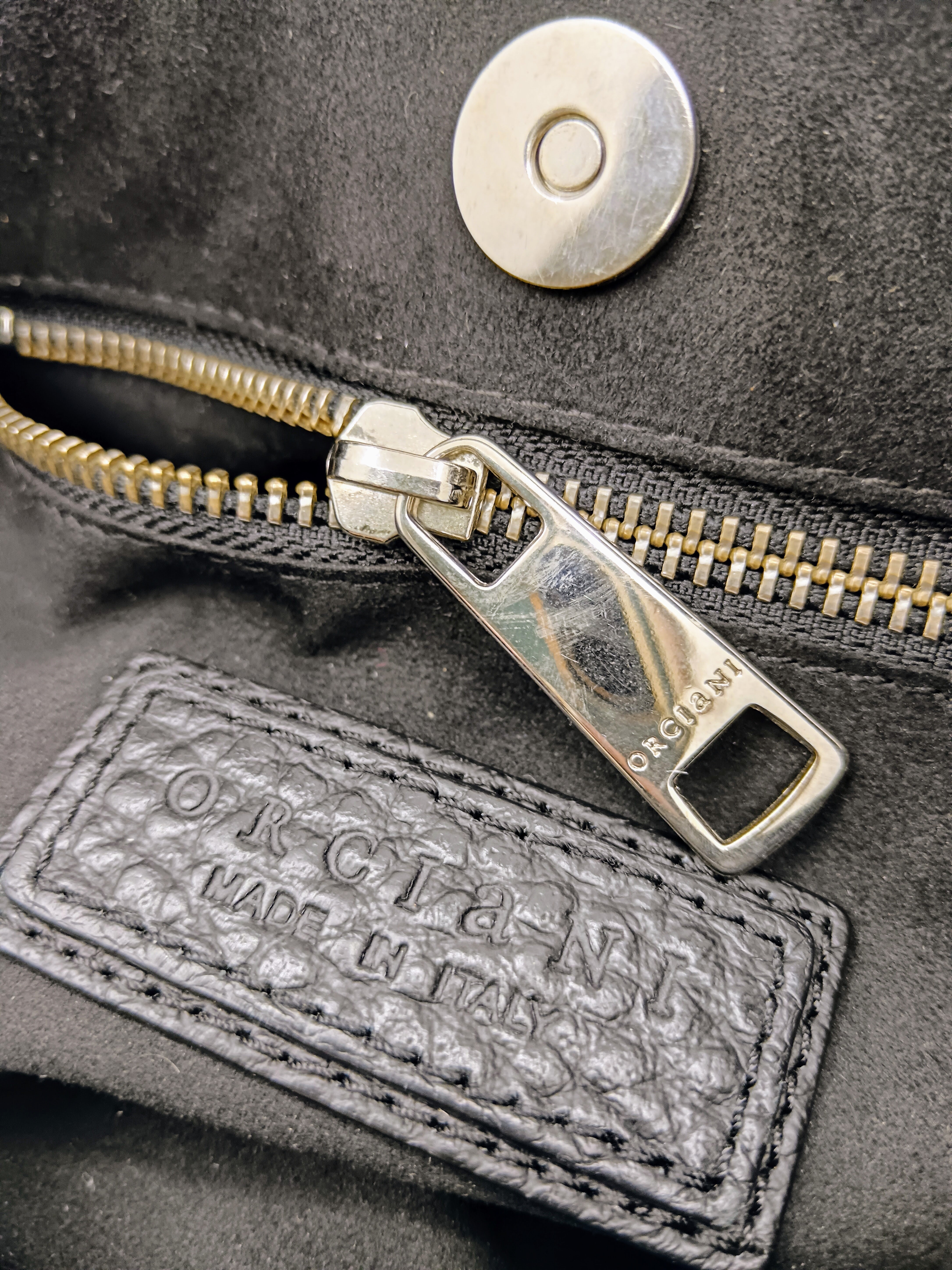 Orciani – Sveva Soft Media Tote Bag Pelle Martellata Nera con Tracolla