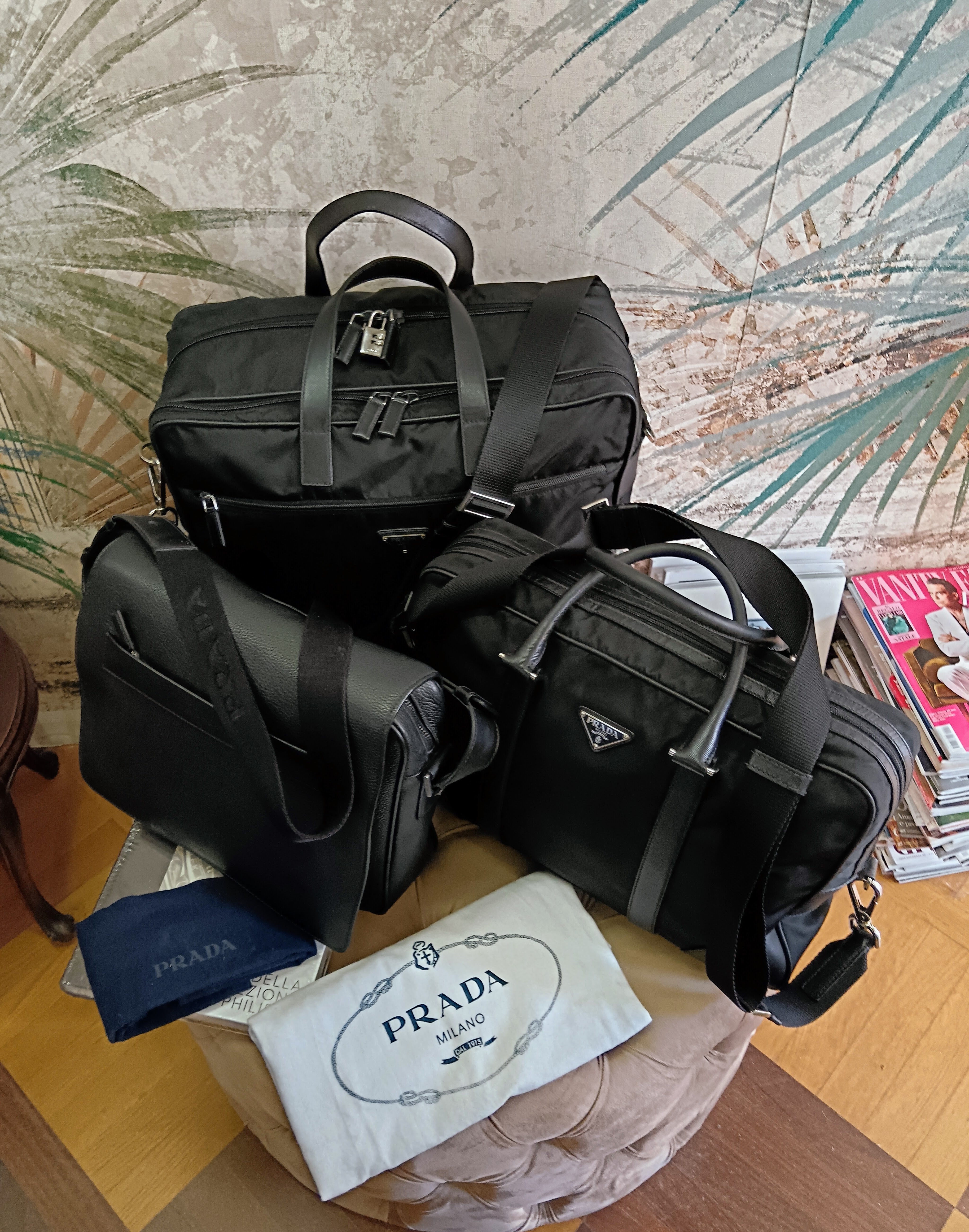 Prada - Cartella Valigetta Unisex in Re-Nylon e Pelle Saffiano Nera Full Set