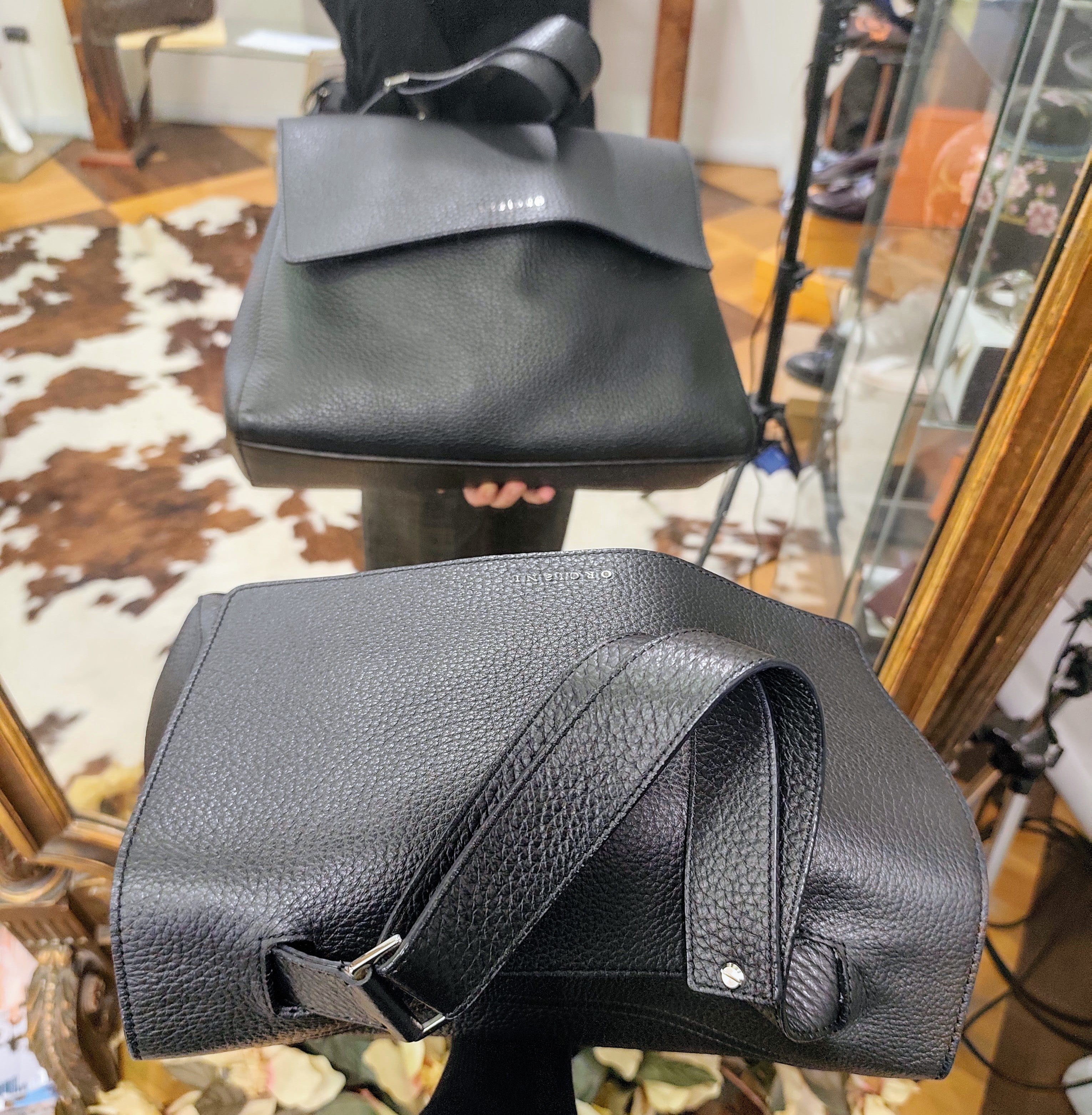 ORCIANI - BORSA SVEVA SOFT GRANDE IN PELLE MARTELLATA NERA