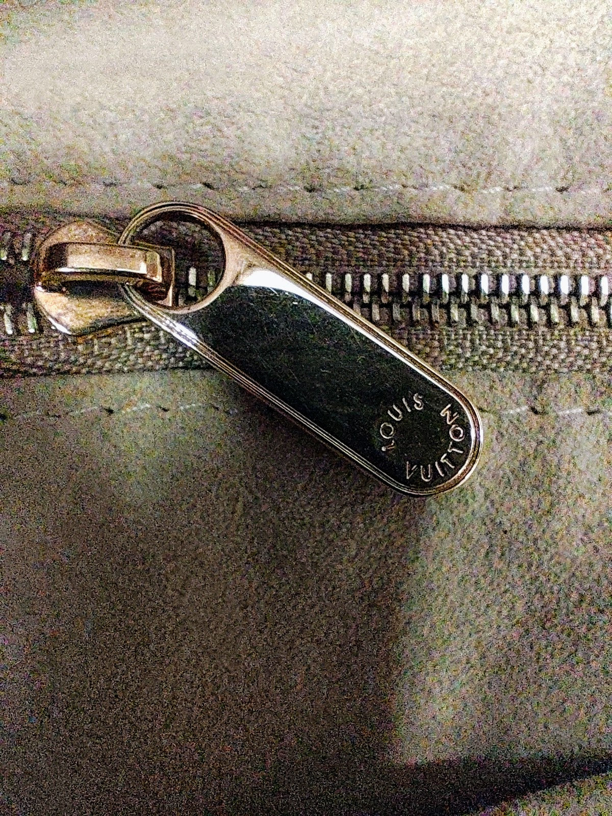 Louis Vuitton - Artsy Shopper Monogram