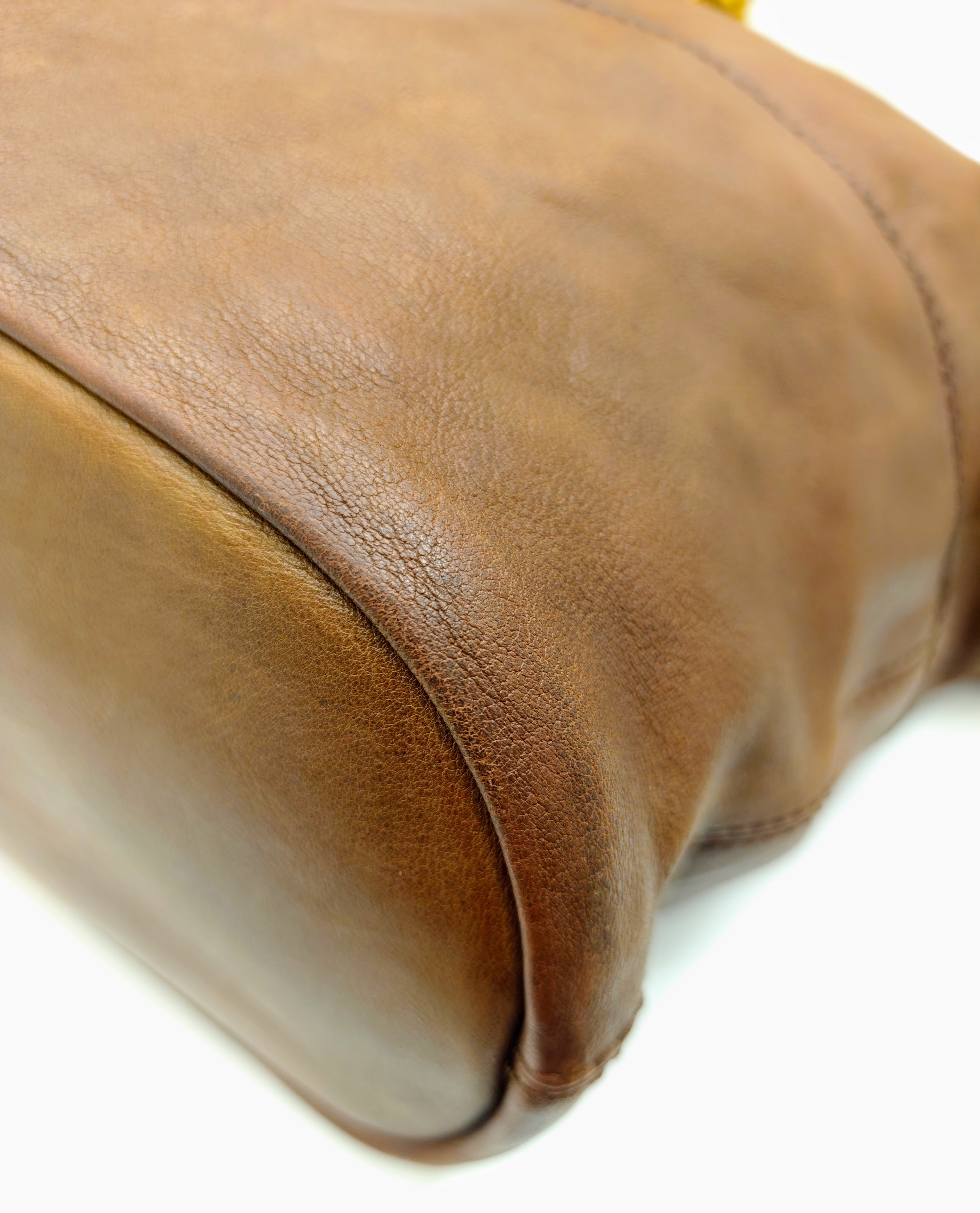 Givenchy – Borsa Shopper “Nightingale” in Pelle Nocciola