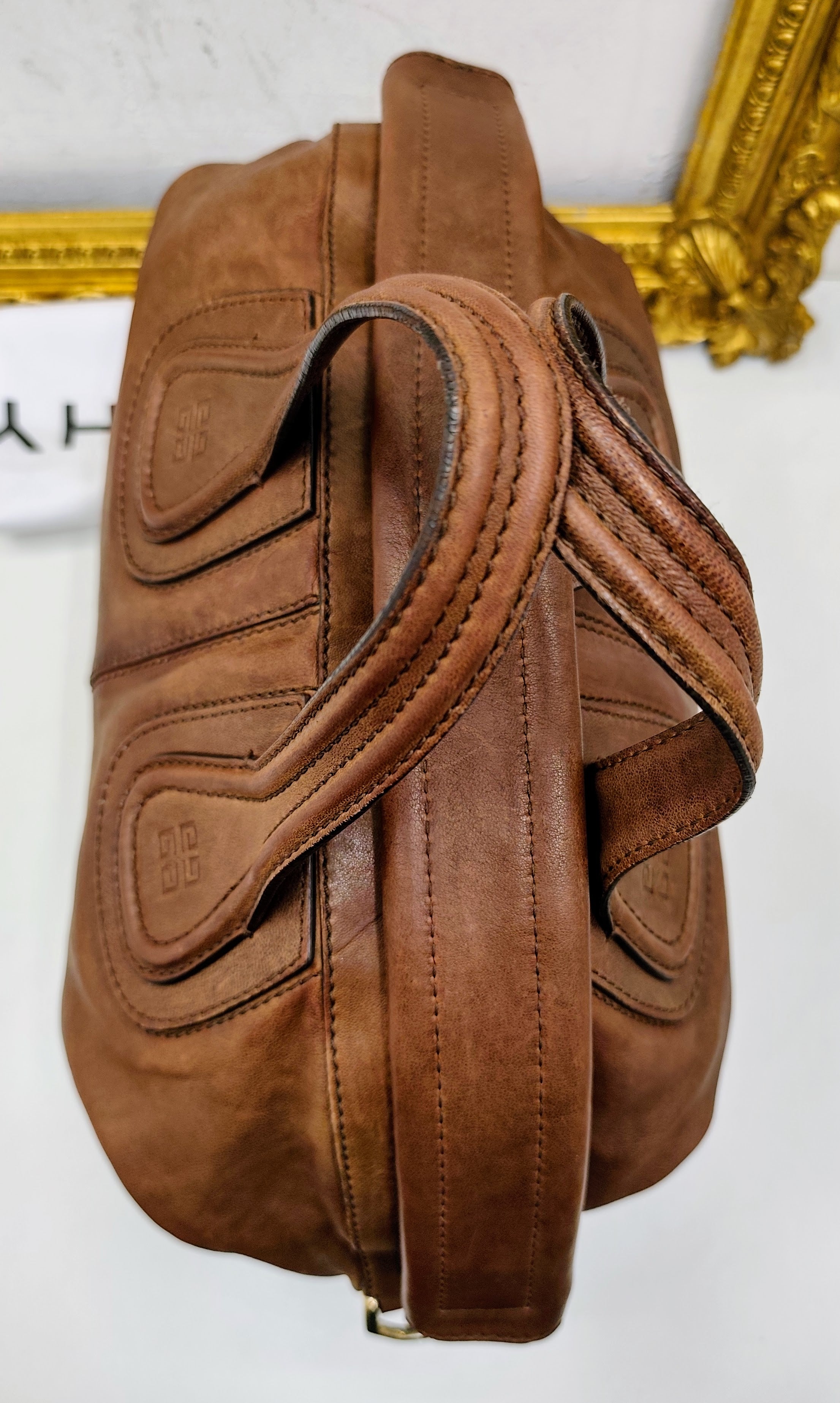 Givenchy – Borsa Shopper “Nightingale” in Pelle Nocciola