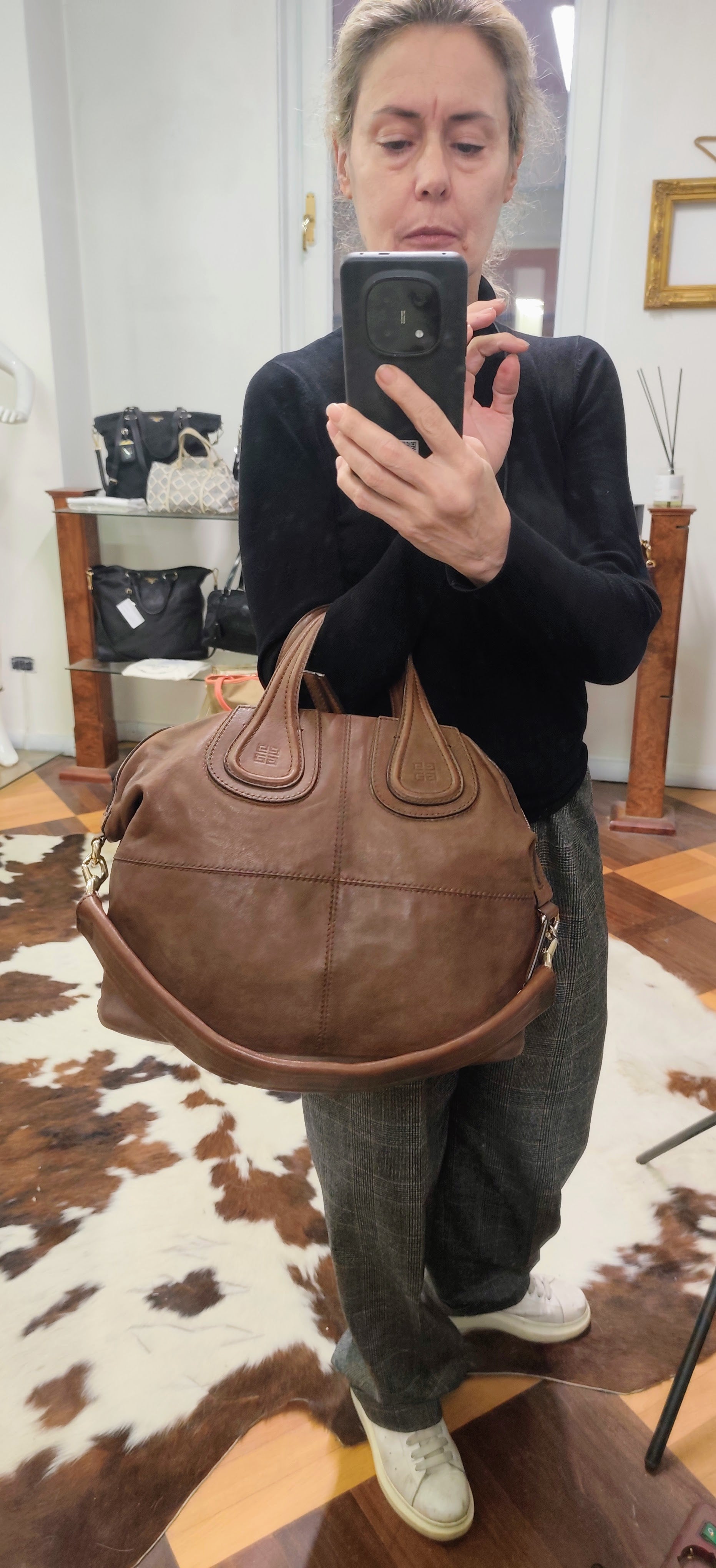 Givenchy – Borsa Shopper “Nightingale” in Pelle Nocciola