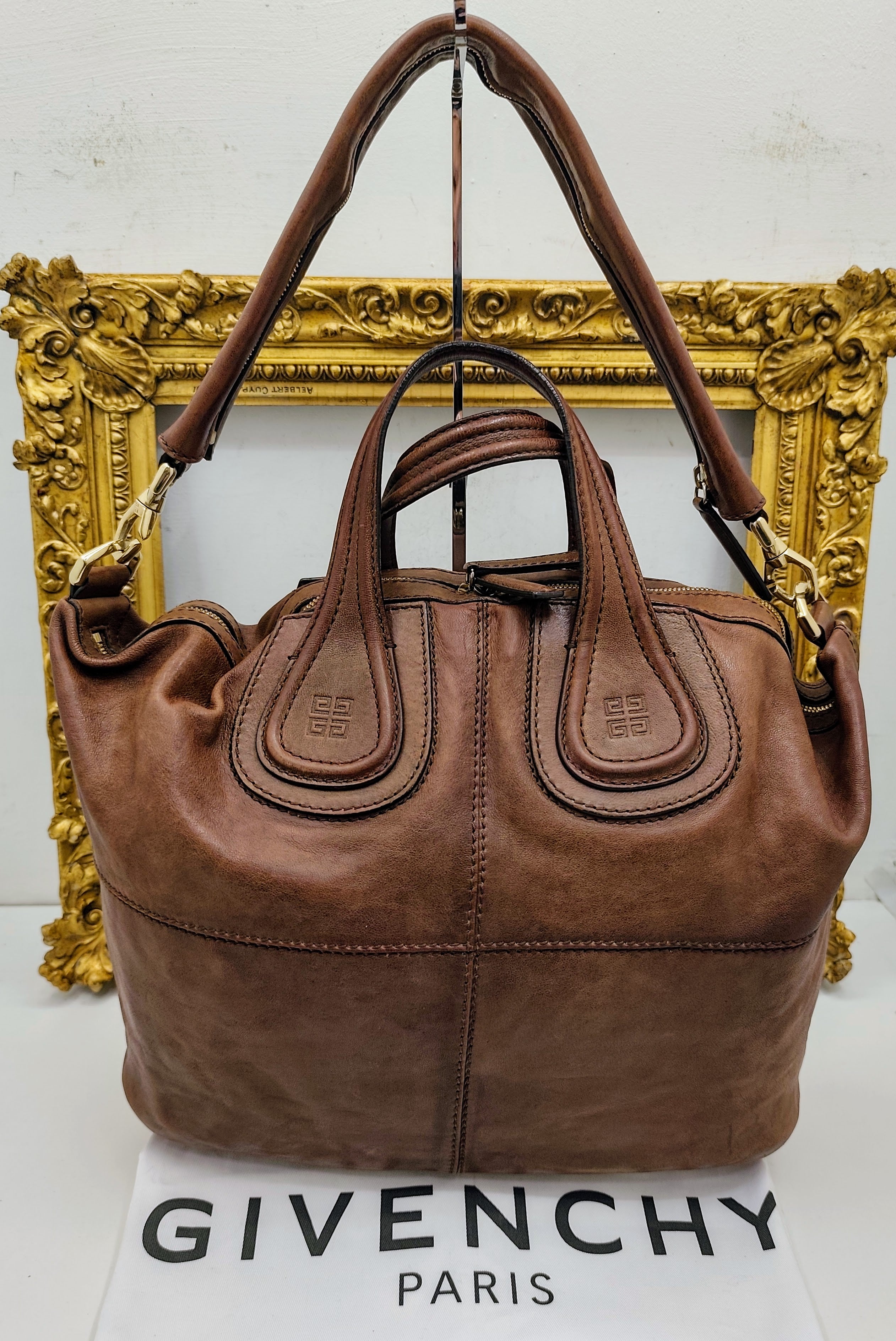 Givenchy – Borsa Shopper “Nightingale” in Pelle Nocciola