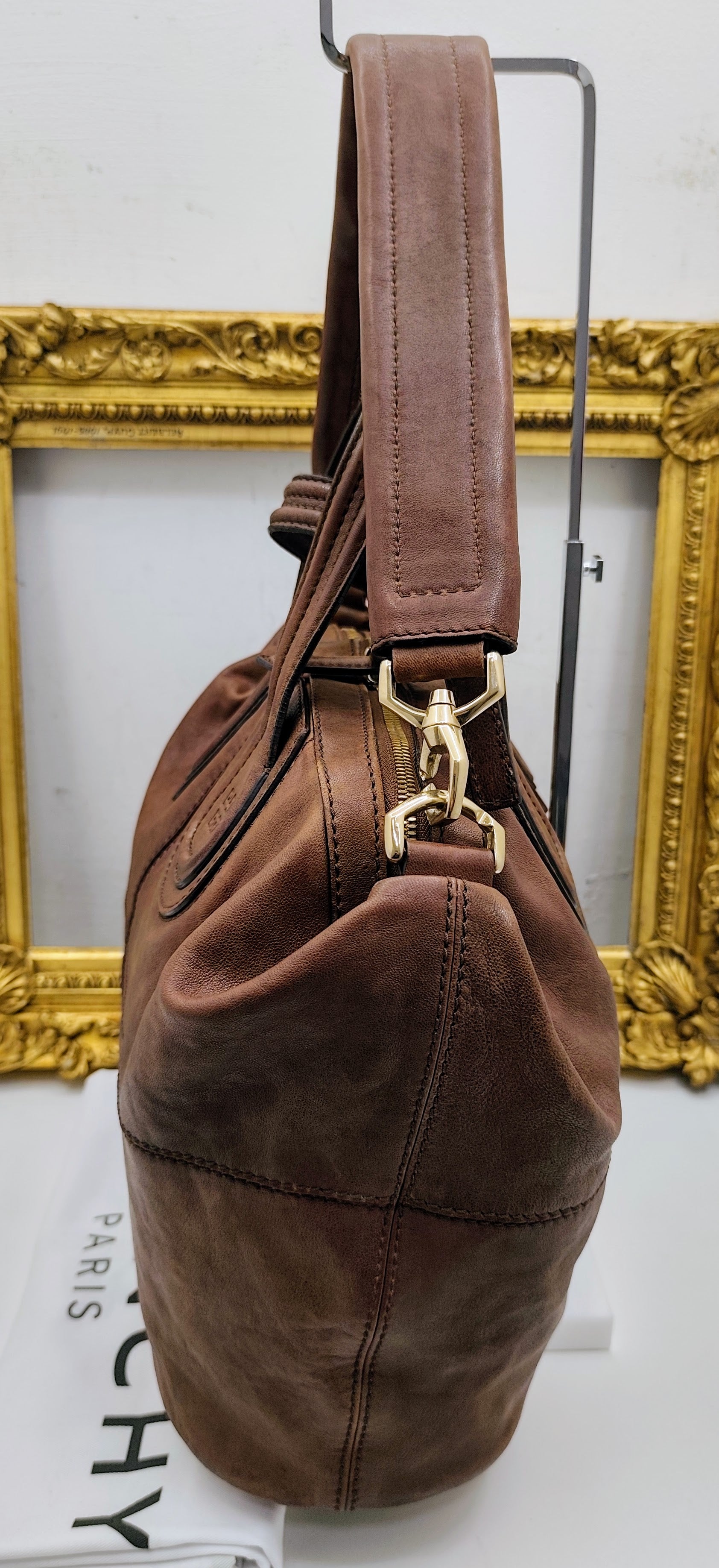 Givenchy – Borsa Shopper “Nightingale” in Pelle Nocciola