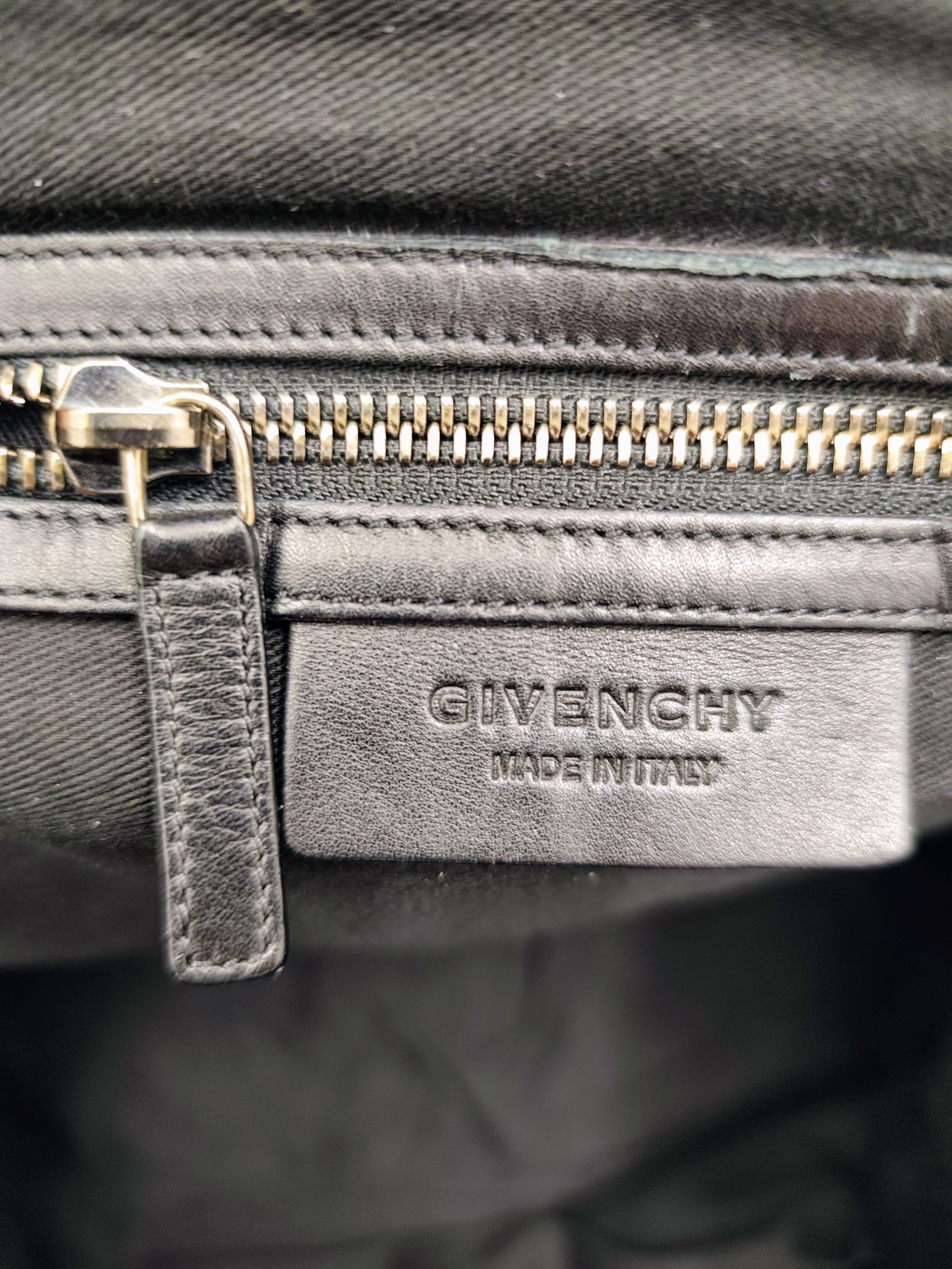 Givenchy – Borsa Shopper “Nightingale” in Pelle Nocciola