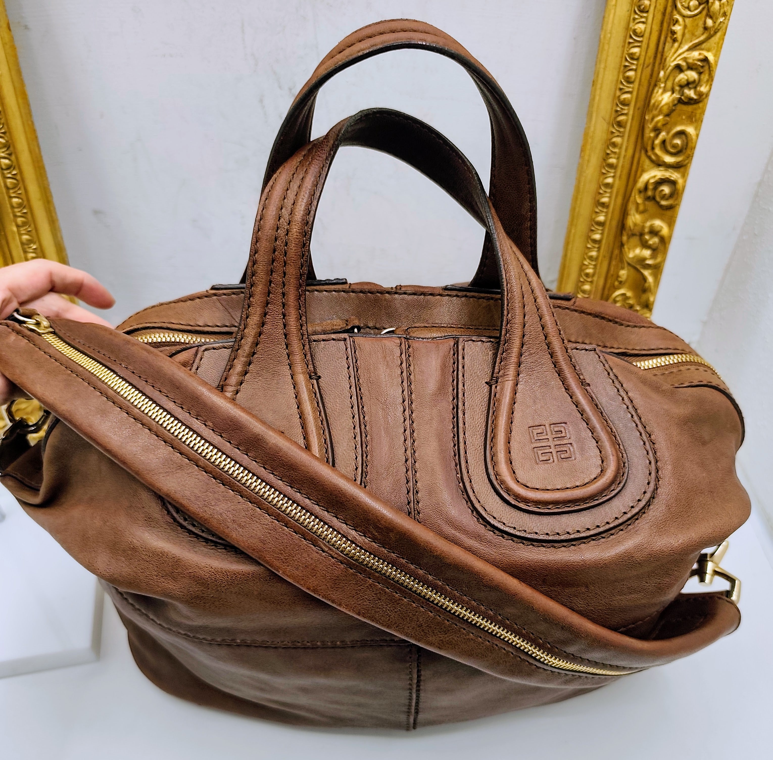 Givenchy – Borsa Shopper “Nightingale” in Pelle Nocciola