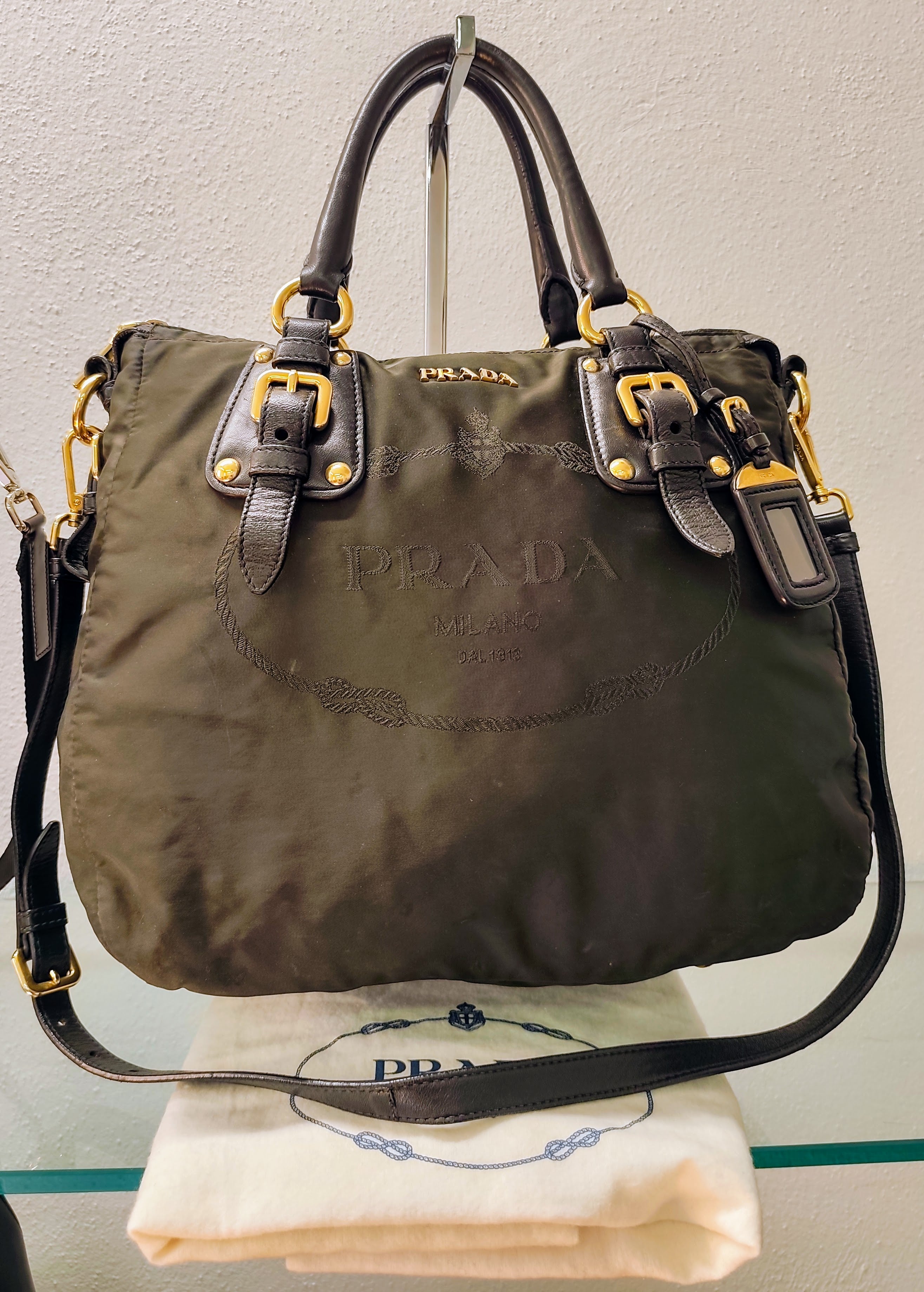 Prada – Shopper Tote Bag Logo Jacquard Tessuto e Pelle con Tracolla
