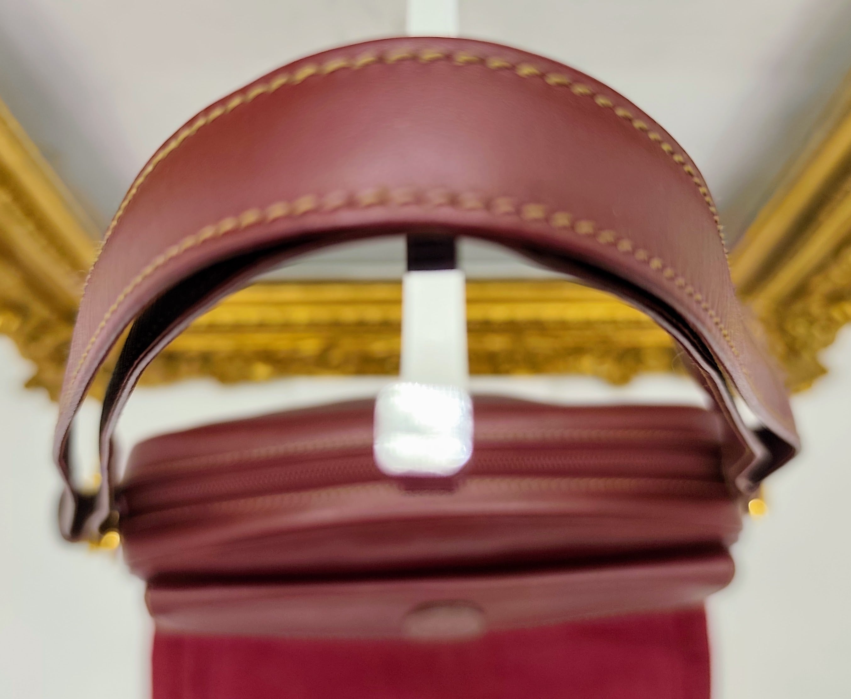 Cartier – Borsetta Elegante a Spalla Pelle Bordeaux Vintage