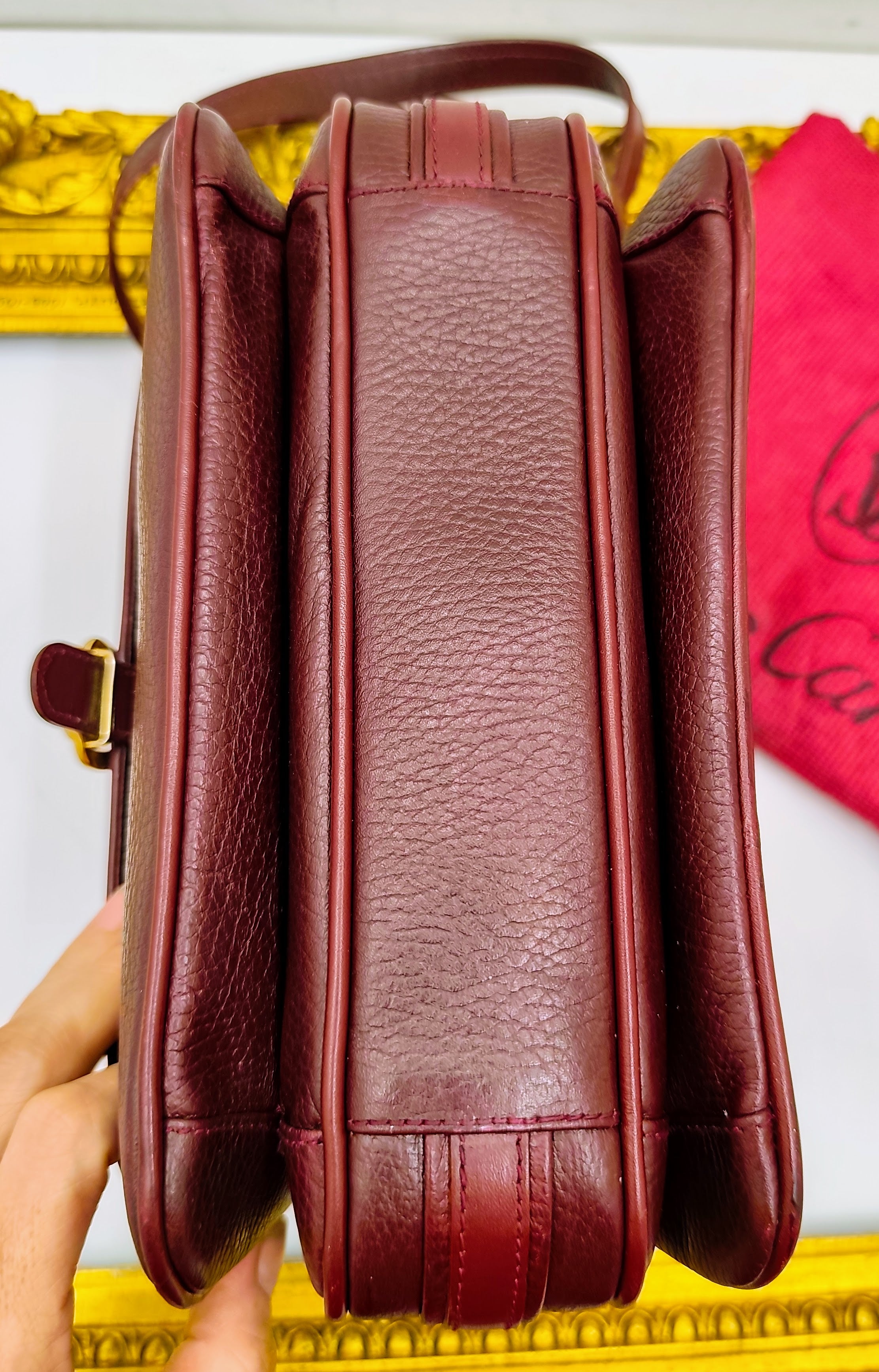 Cartier - Camera Bag a Tracolla con Charm in Pelle Vintage