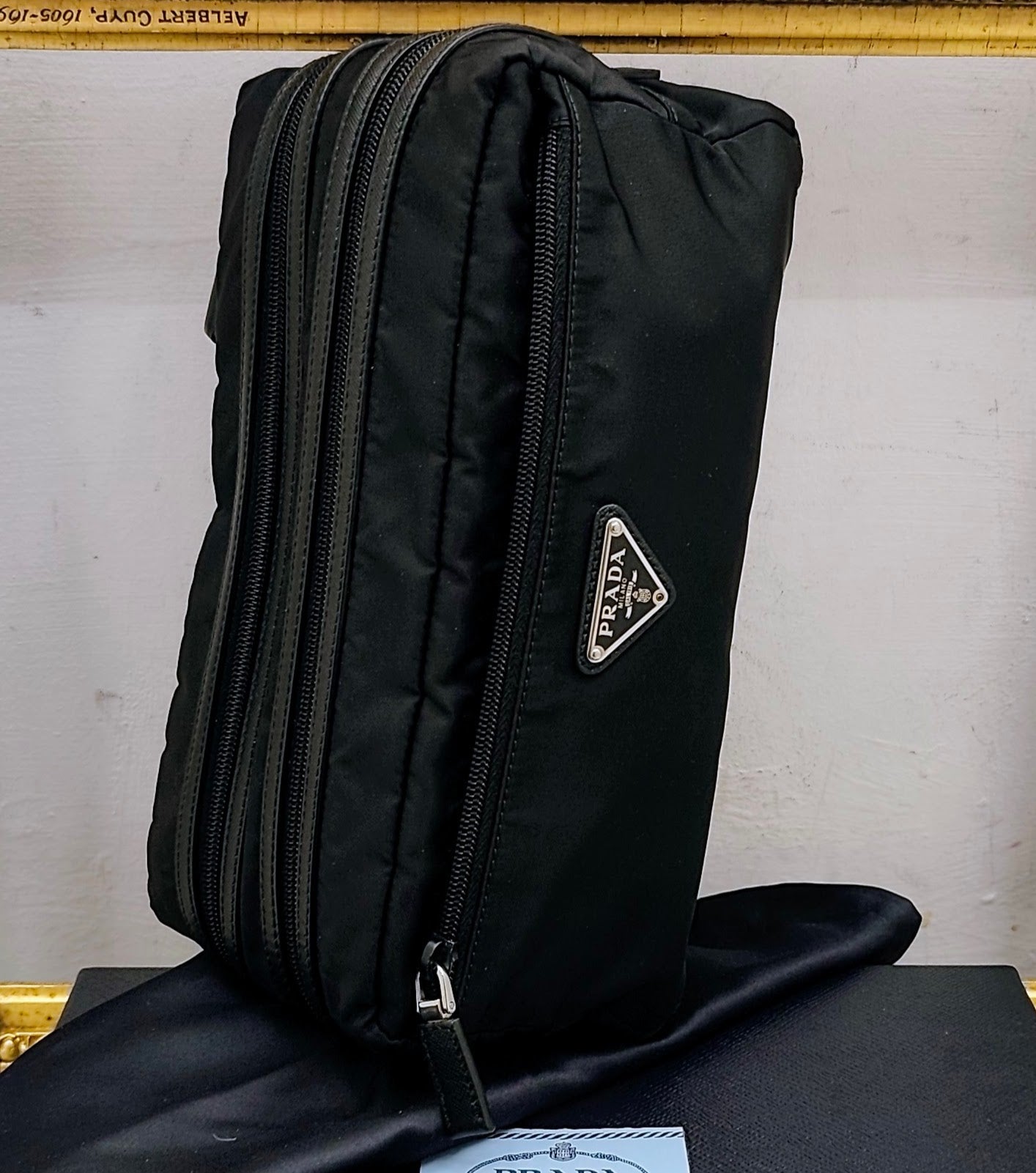 Prada - Trousse Toilette Doppia da Viaggio in Re-Nylon e Saffiano Nero