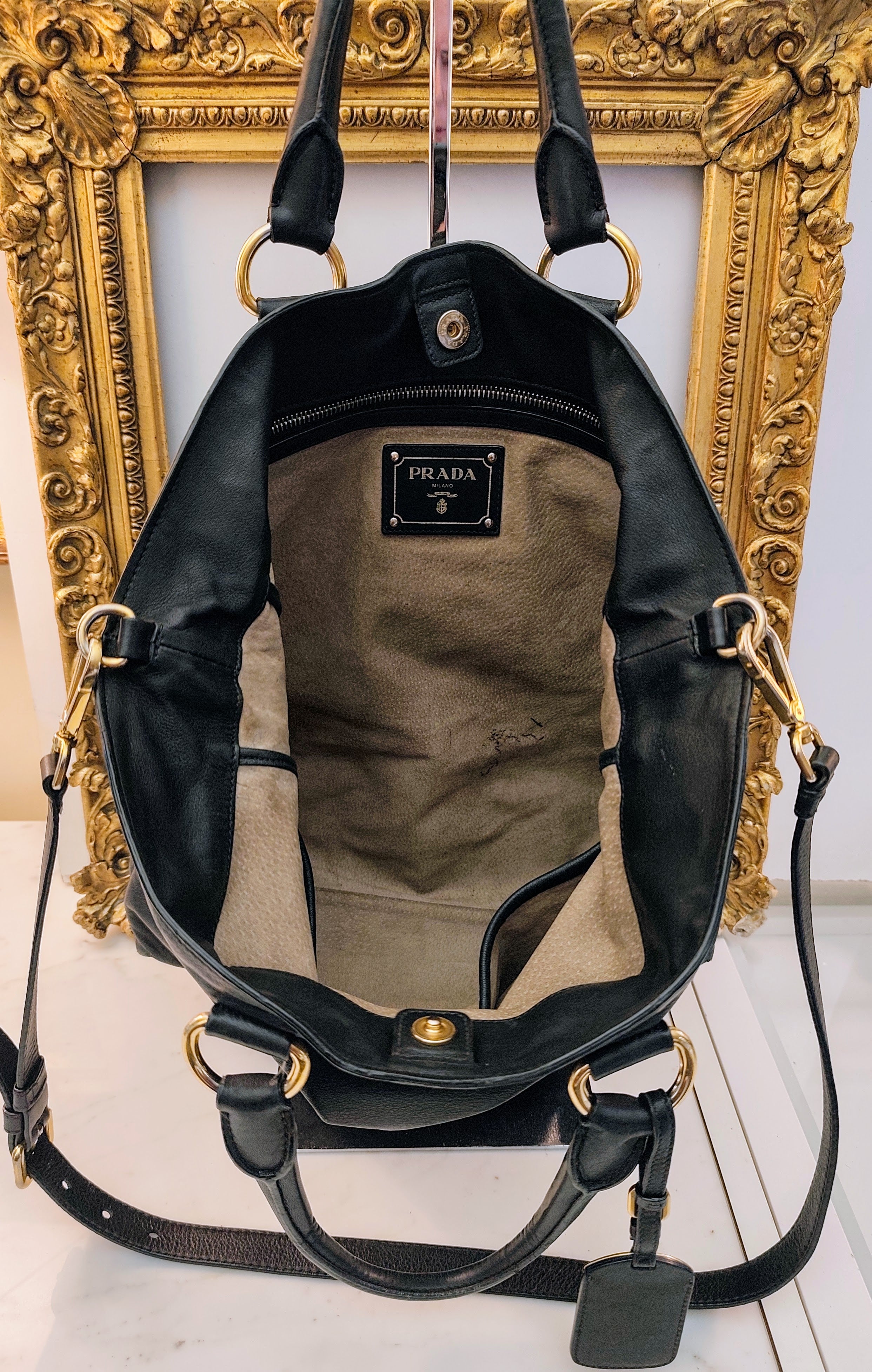 Prada - Shopper a spalla in Pelle Spazzolata Nera con tracolla